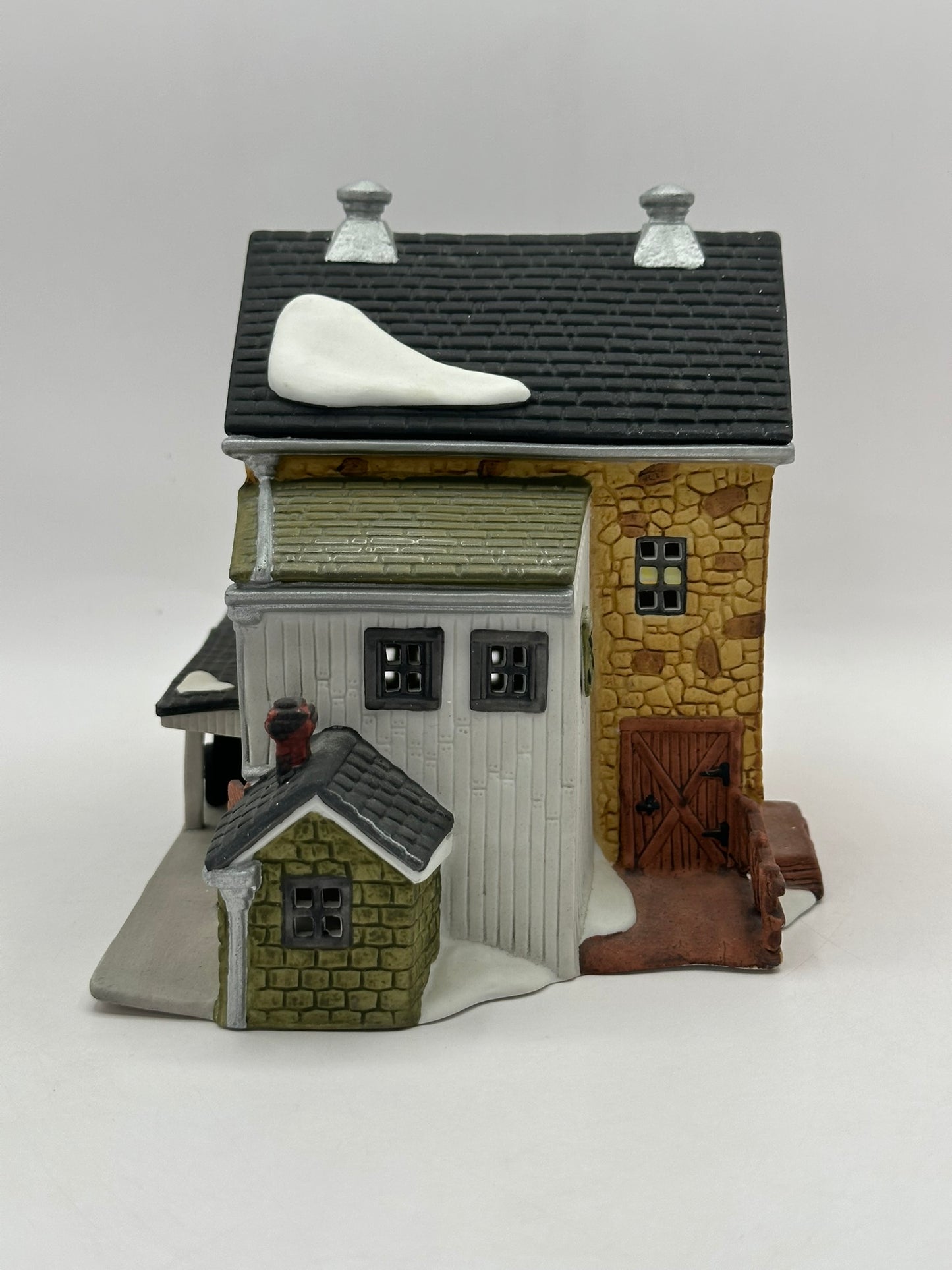 Department 56 - Jannes Mullet Amish Barn - New England Village