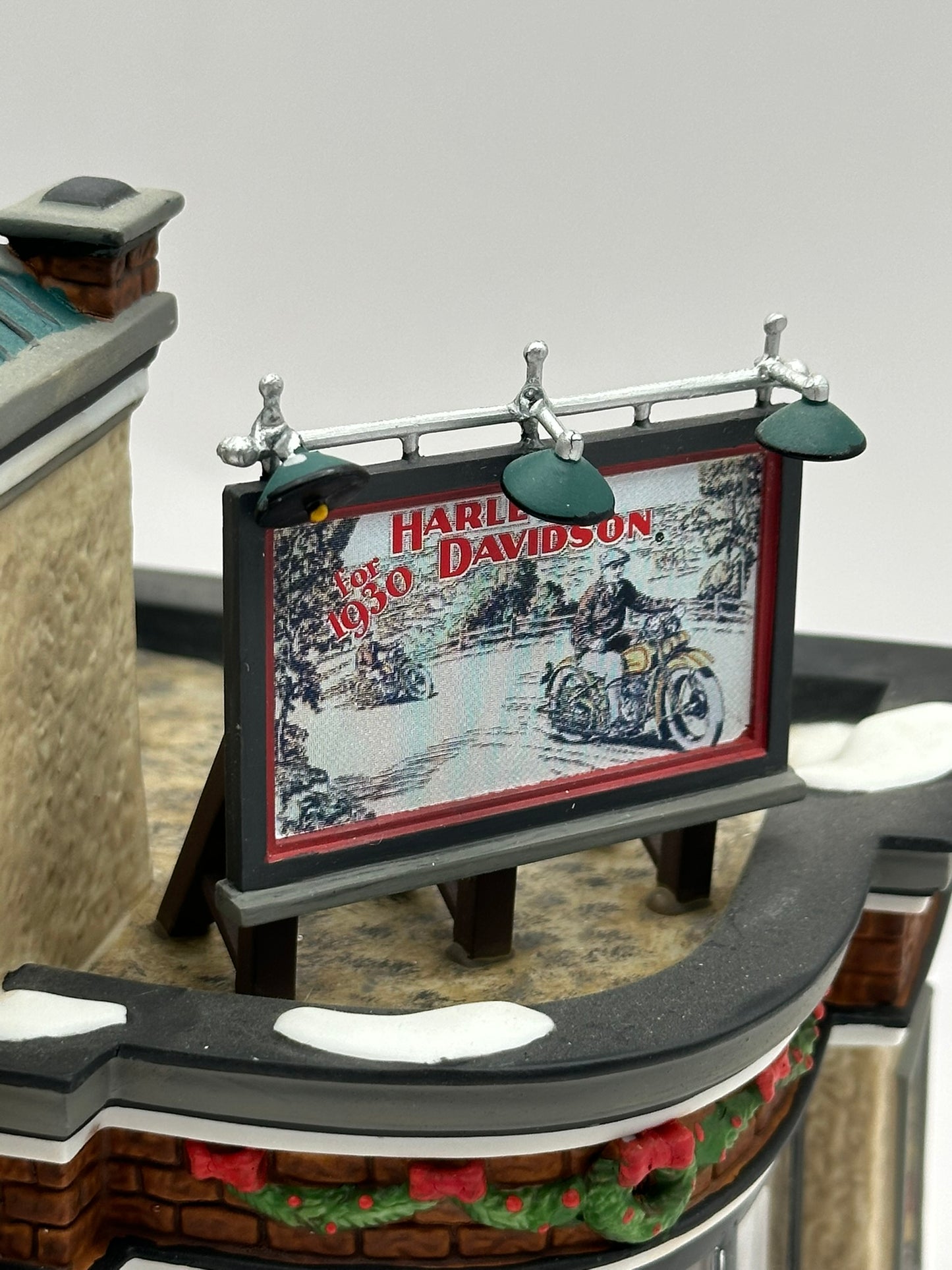 Department 56 - Detailing, Parts And Services (Harley-Davidson) - Christmas in the City
