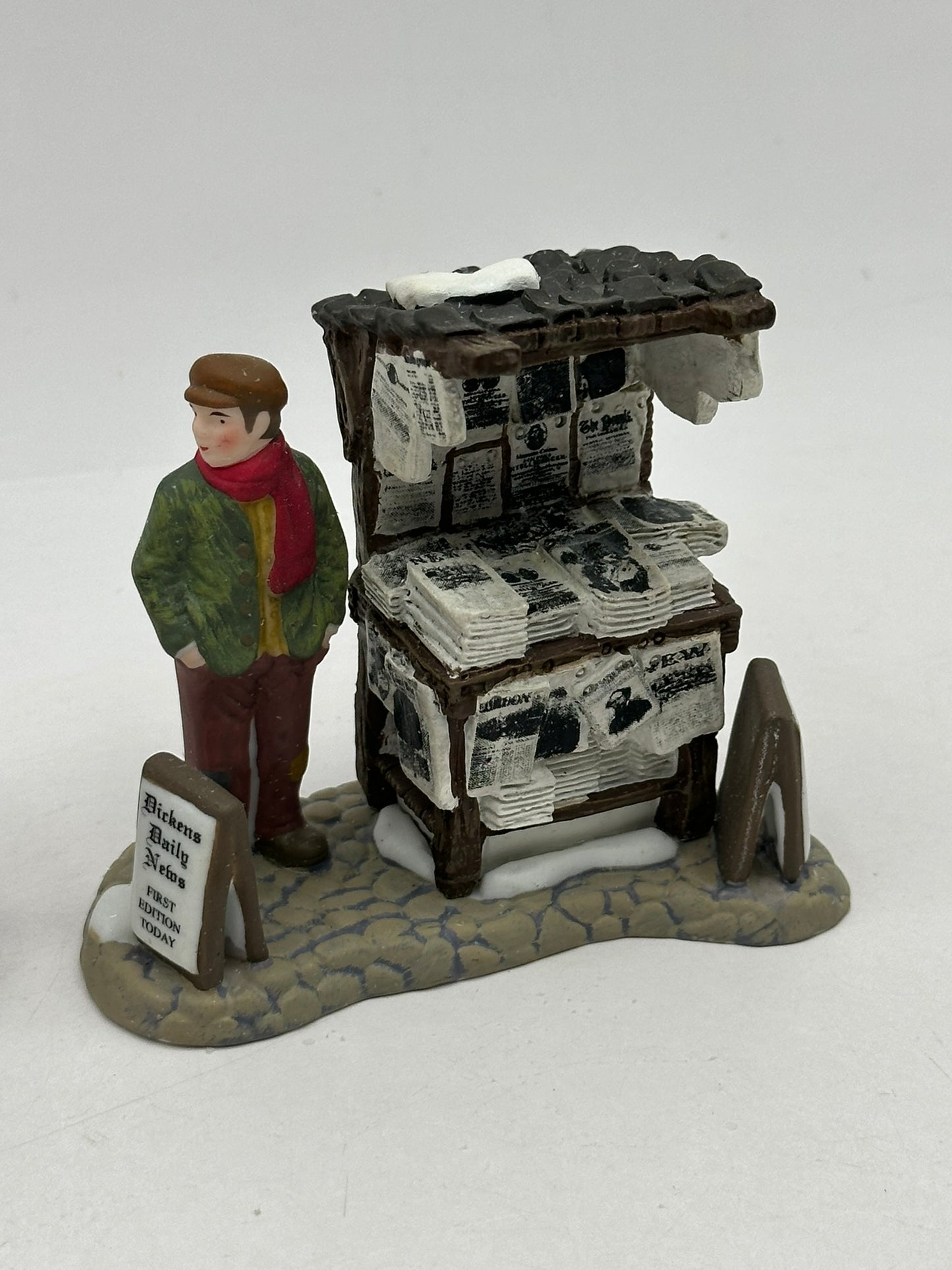 Department 56 - London Newspaper Stand - Dickens' Village