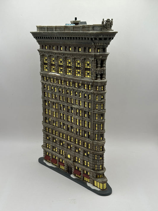 The Real New York in Christmas in the City: Building a Display Around the Flatiron Building