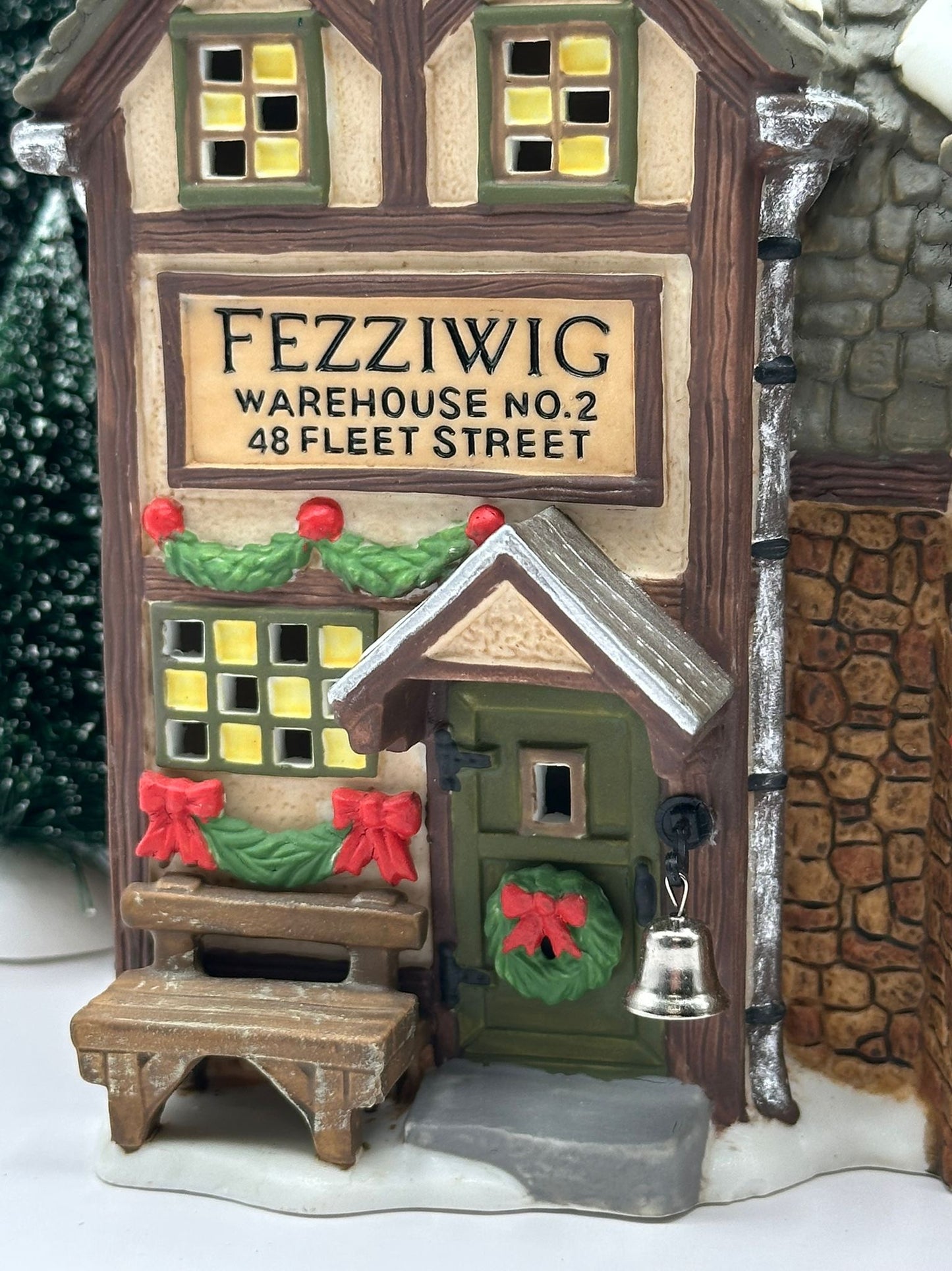 Department 56 - Fezziwig's Ballroom - Dickens' Village