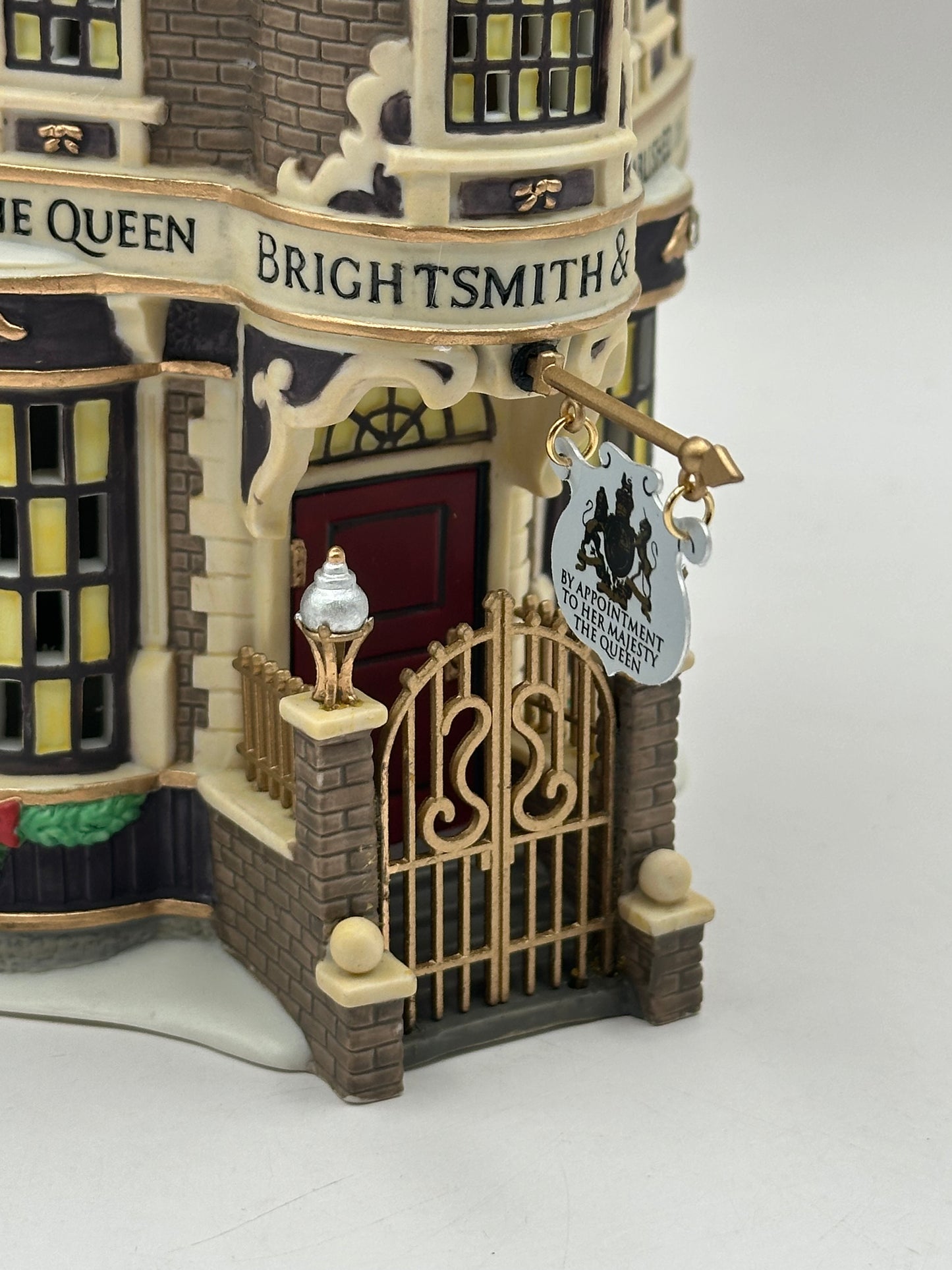 Department 56 - Brightsmith & Sons, Queen's Jewellers - Dickens' Village