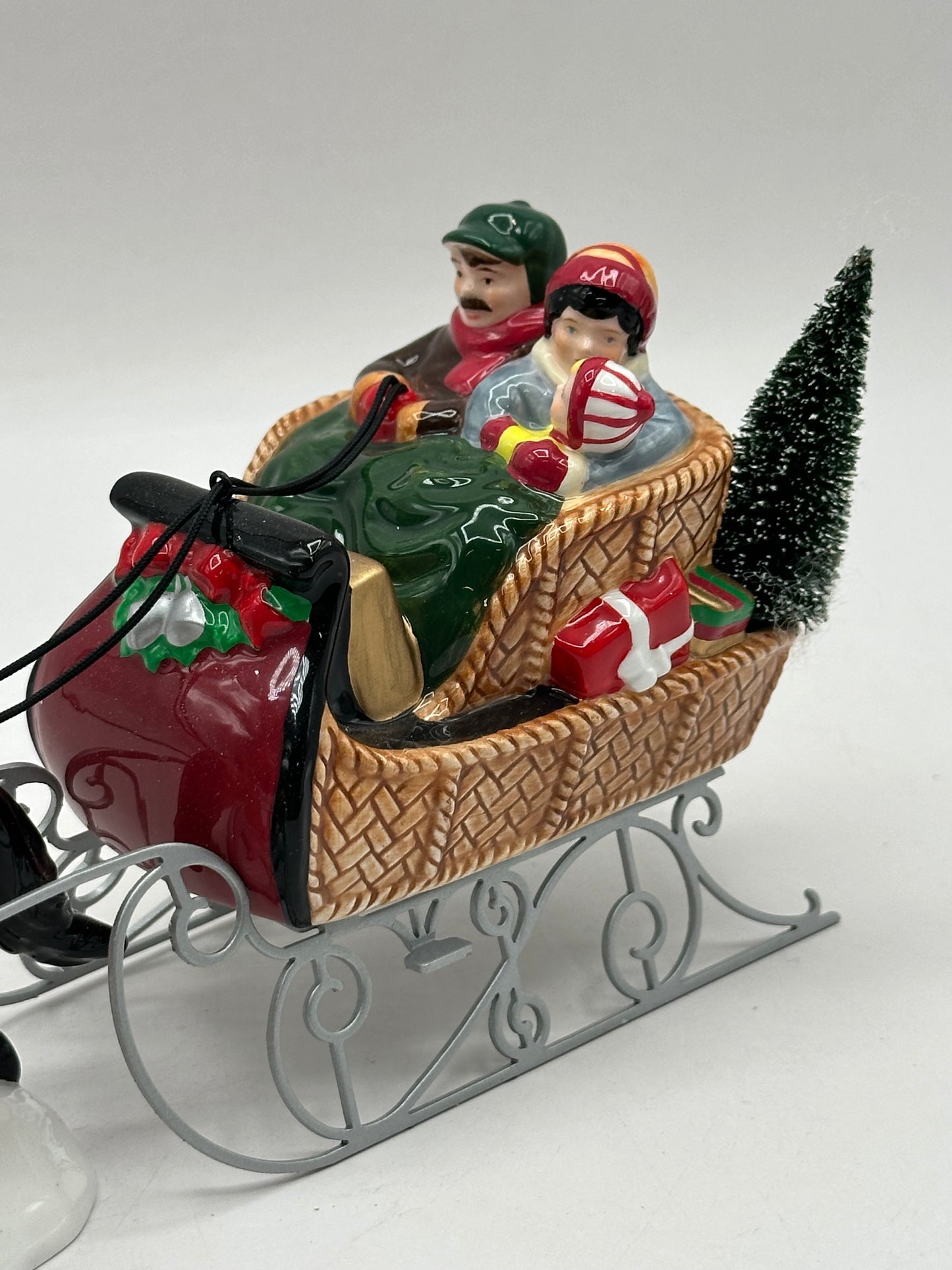 Department 56 - A Holiday Sleigh Ride Together - Original Snow Village