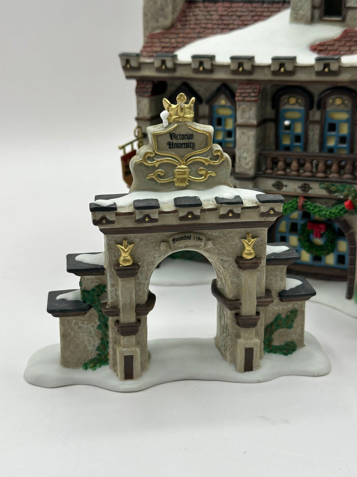 Department 56 - Victorian University - Dickens' Village
