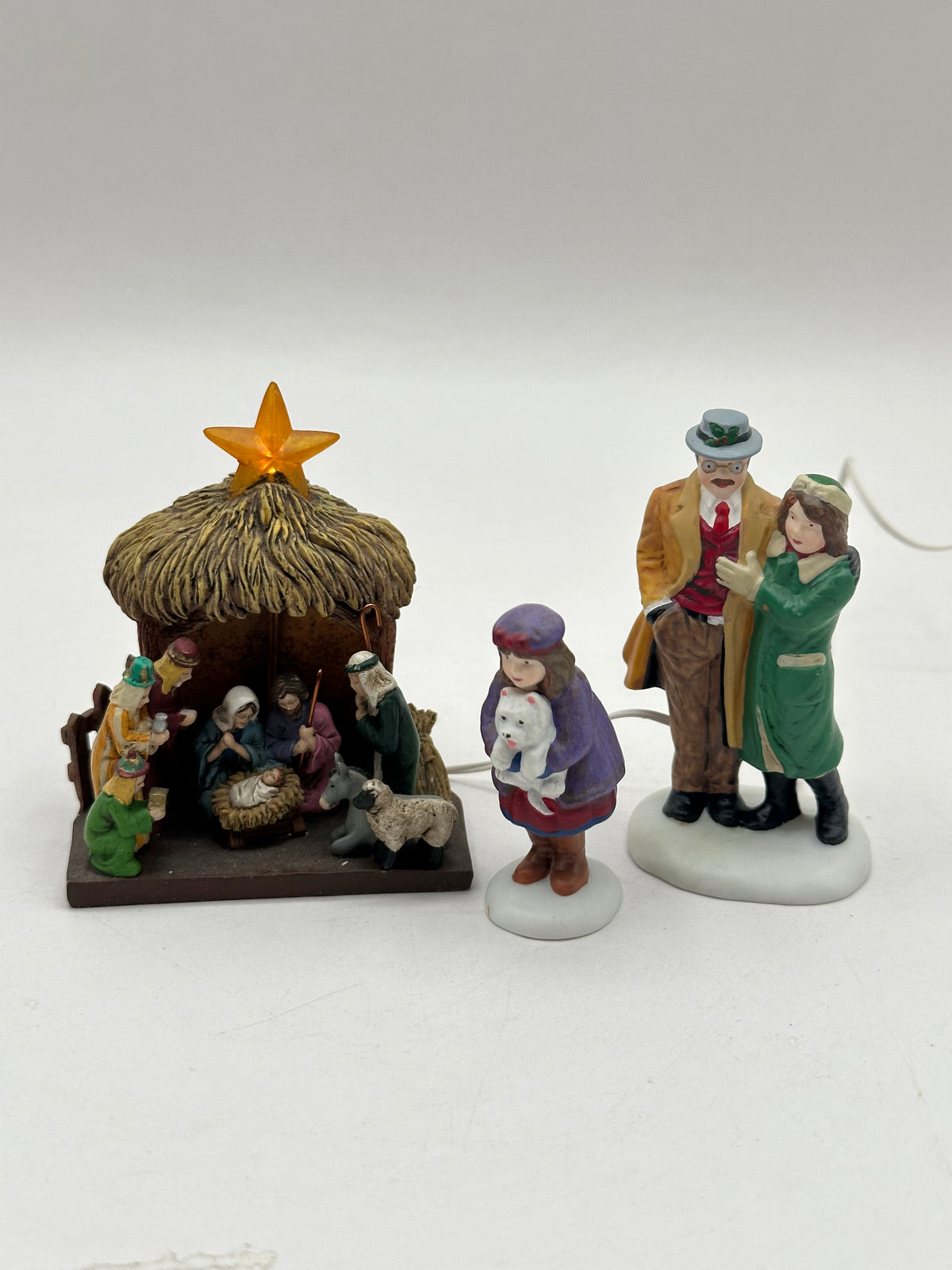 Department 56 - Visiting The Nativity - Christmas in the City
