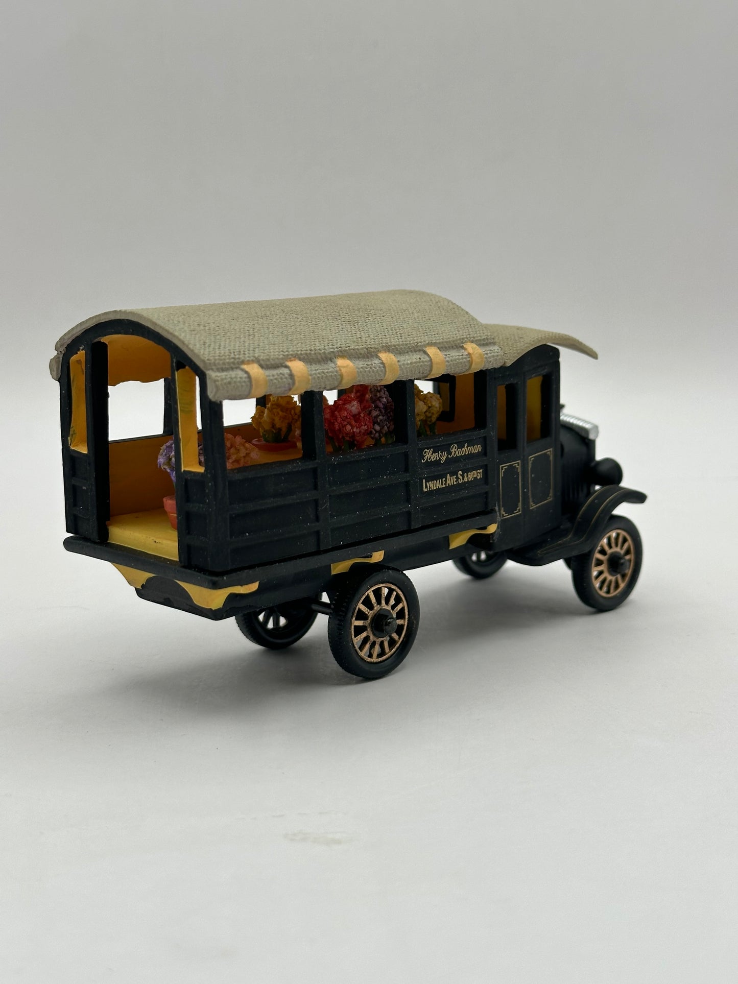 Department 56 - 1919 Bachman Wilcox Truck