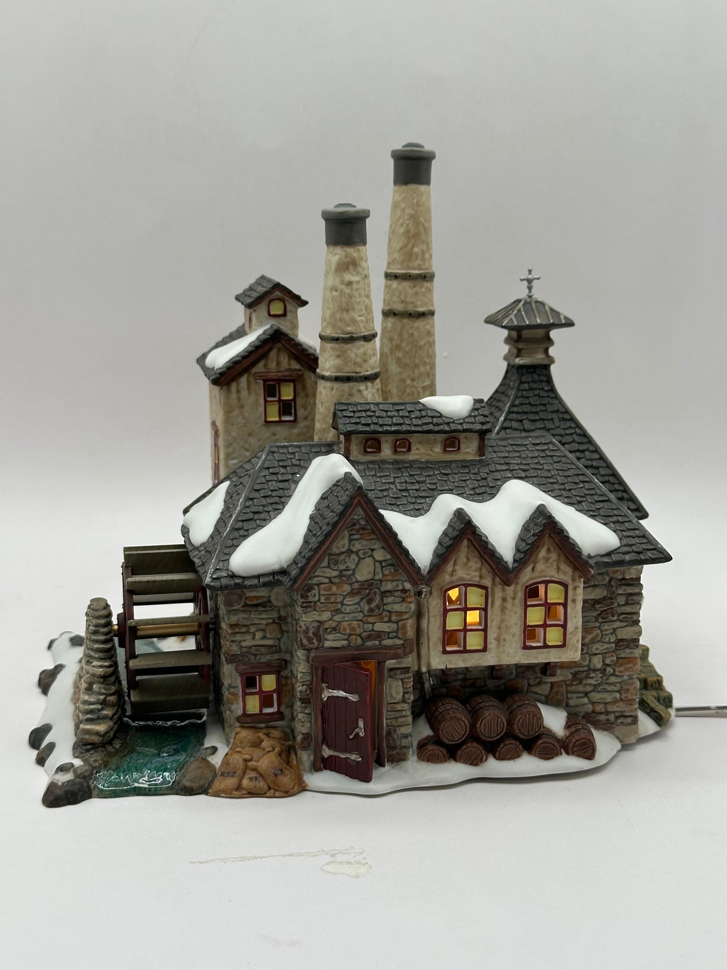 Department 56 - London Gin Distillery - Dickens' Village
