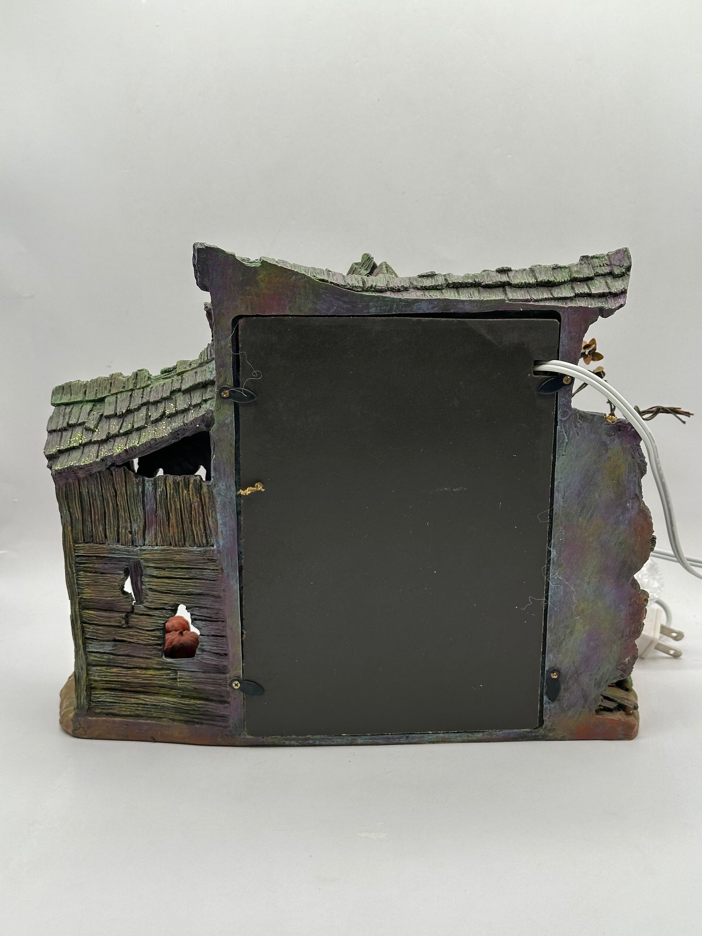 Department 56 - Lit Haunted Scene