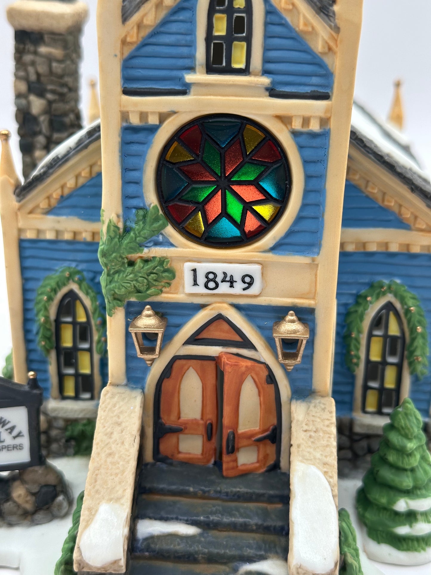 Department 56 - Deacon's Way Chapel - New England Village