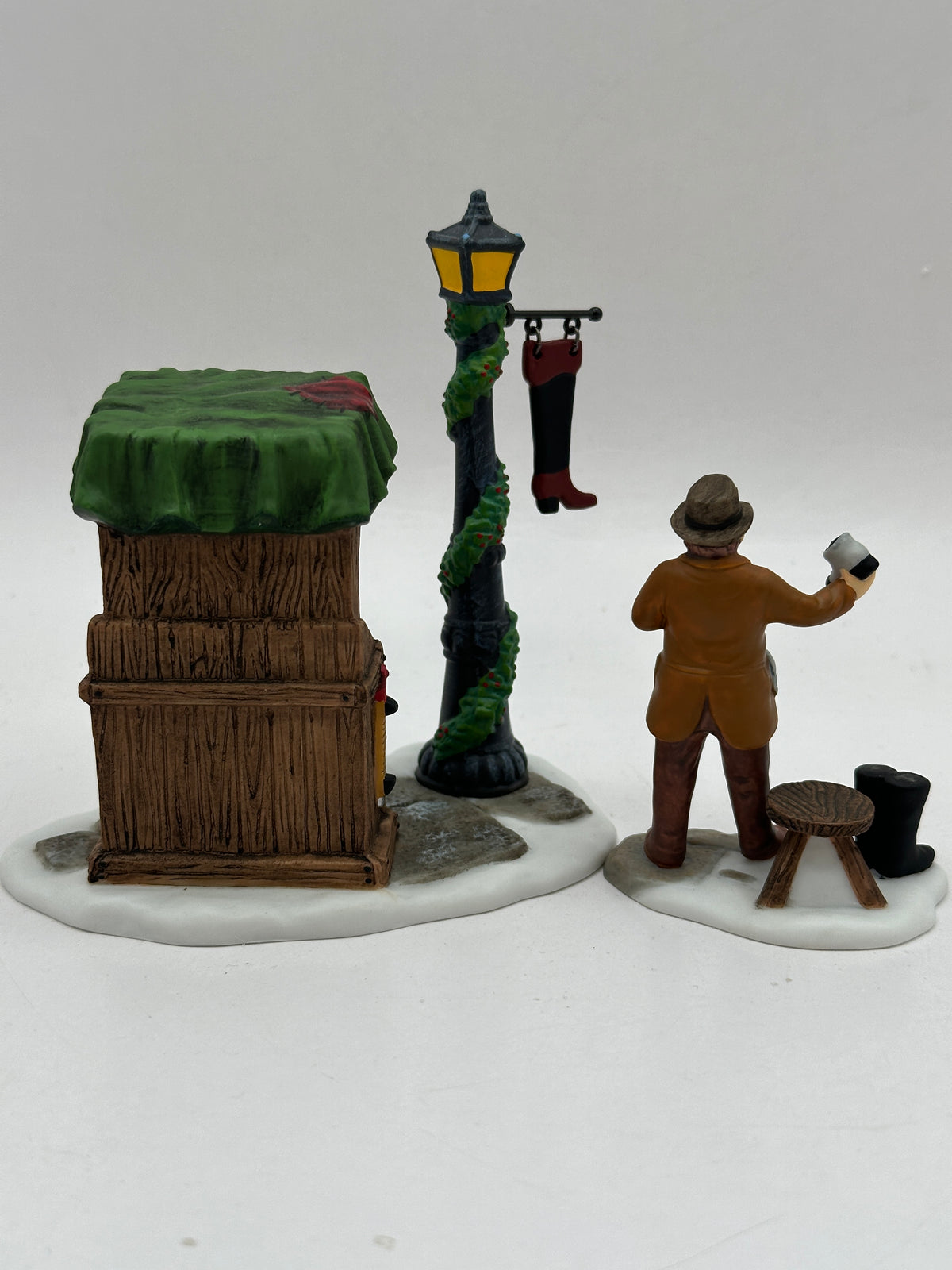 Department 56 - Cobbler's Corner Stand - Dickens' Village