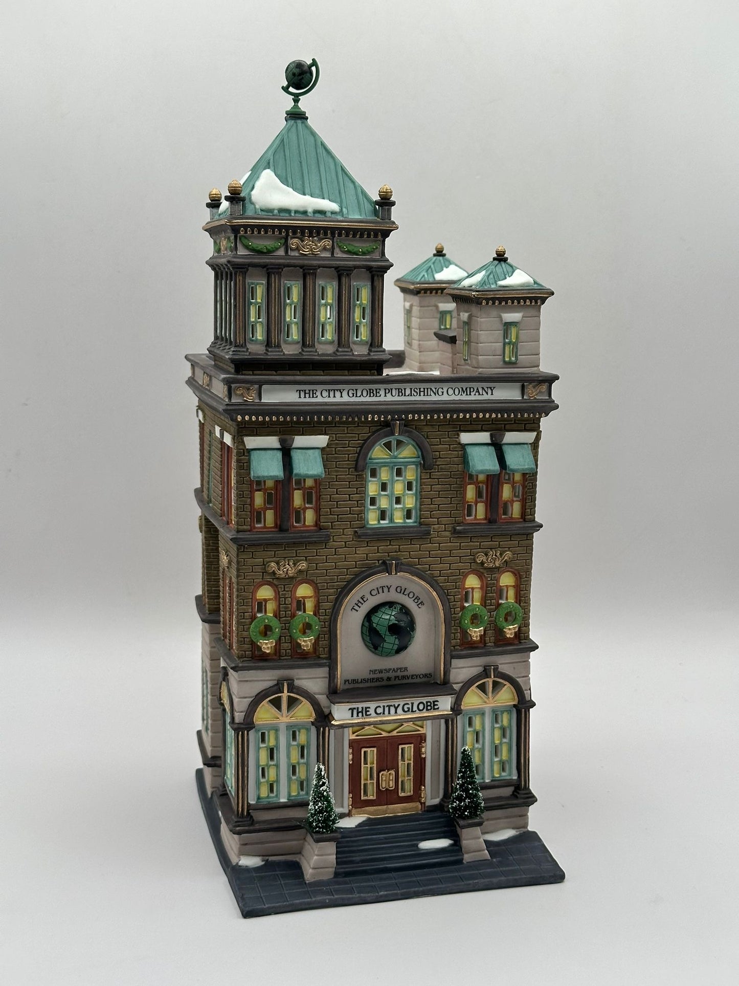 Department 56 - The City Globe - Christmas in the City