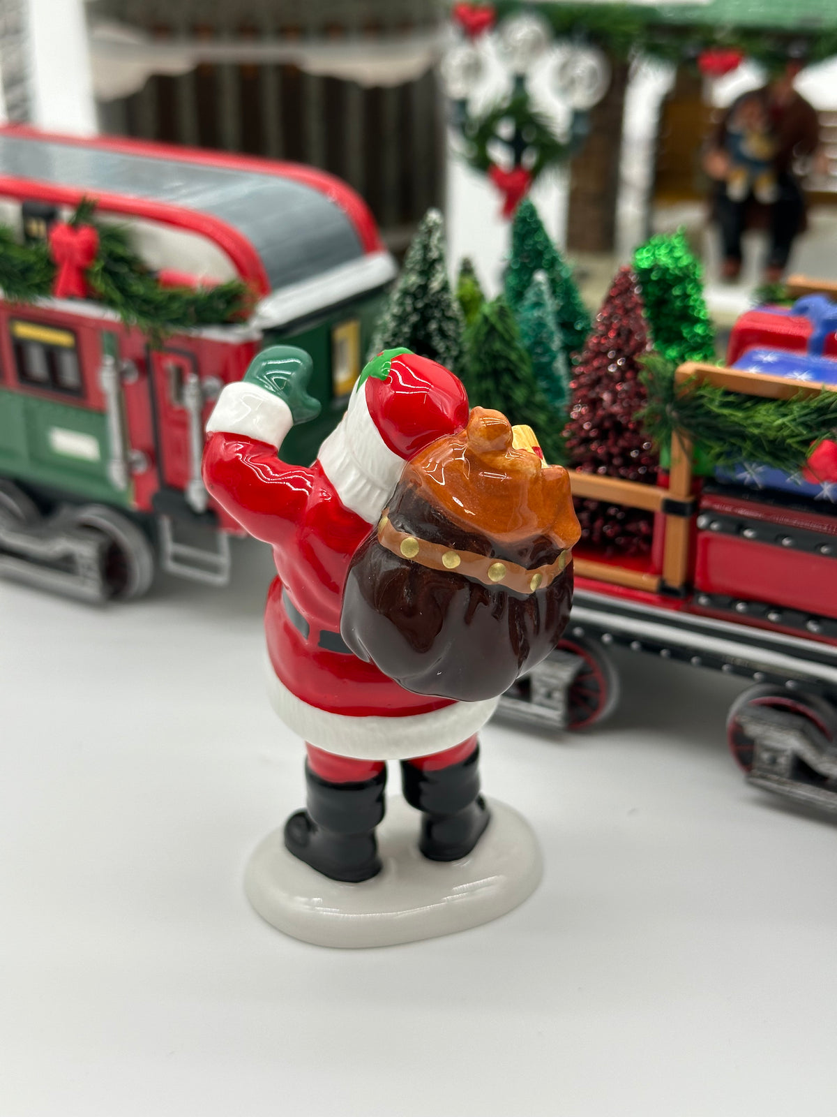 Department 56 - Home For The Holidays Express - Original Snow Village