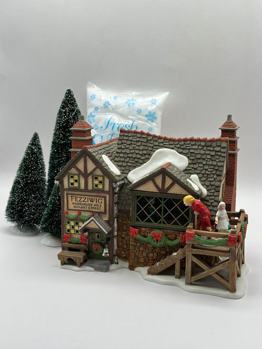 Department 56 - Fezziwig's Ballroom - Dickens' Village