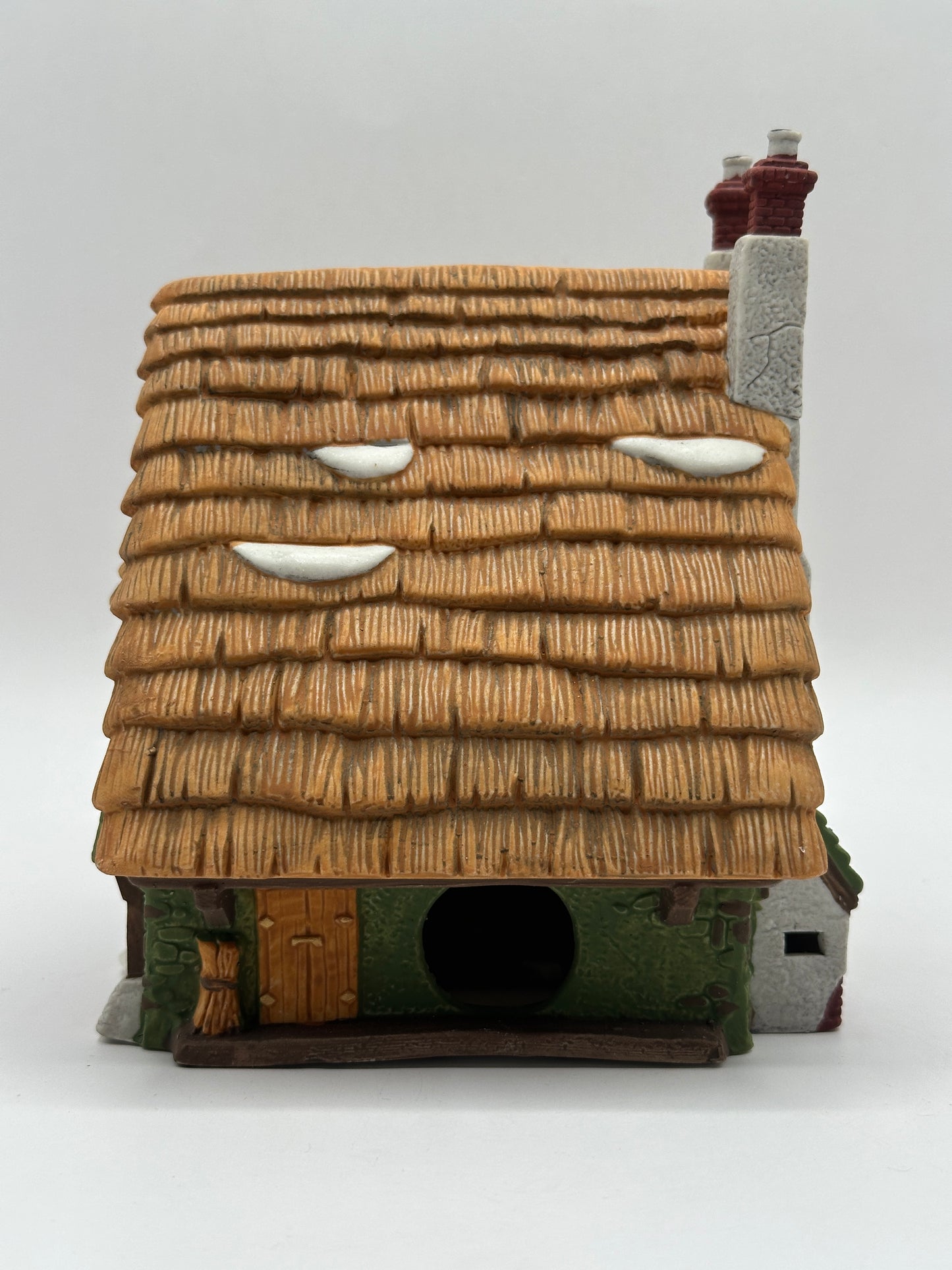 Department 56 - Lomas Ltd. Molasses - Dickens' Village