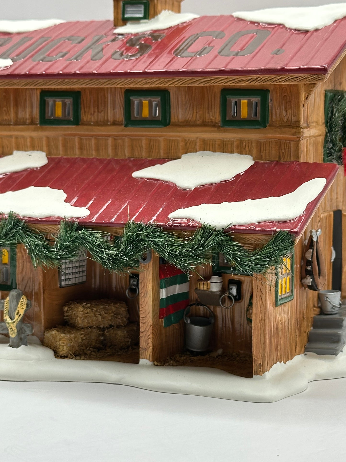 Department 56 - Buck's County Horse Barn - Original Snow Village