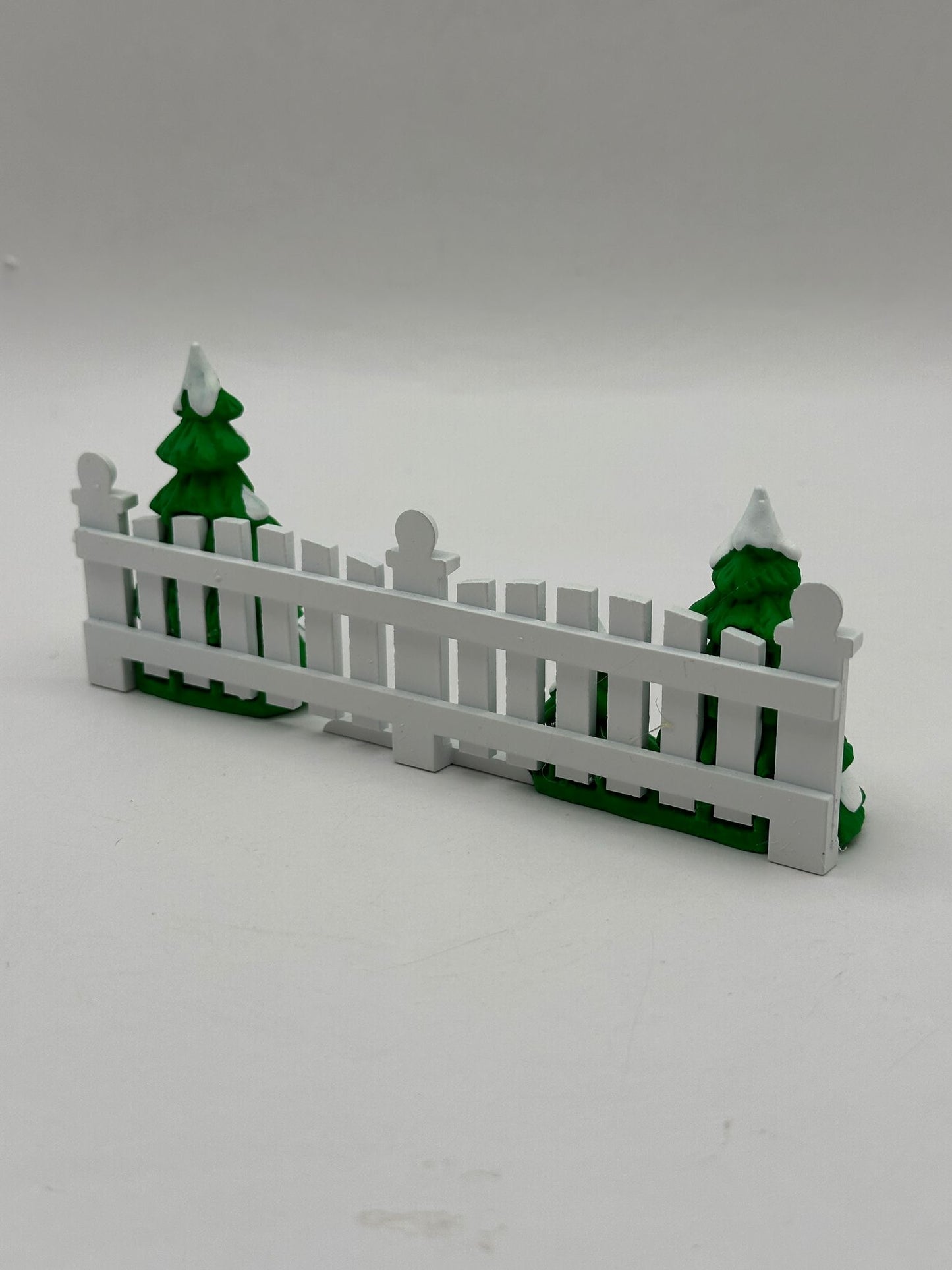 Department 56 - Frosty Tree-Lined Picket Fence - Original Snow Village