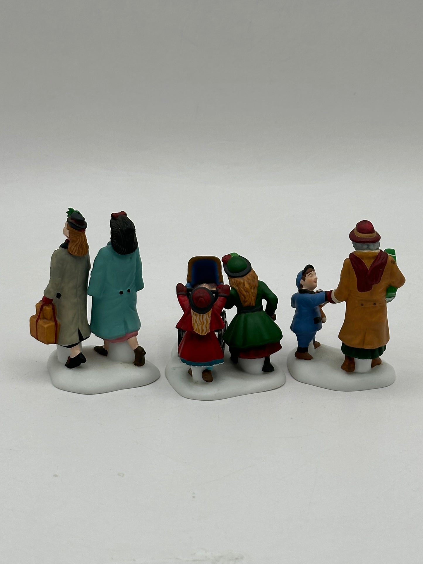 Department 56 - Let's Go Shopping In The City - Christmas in the City