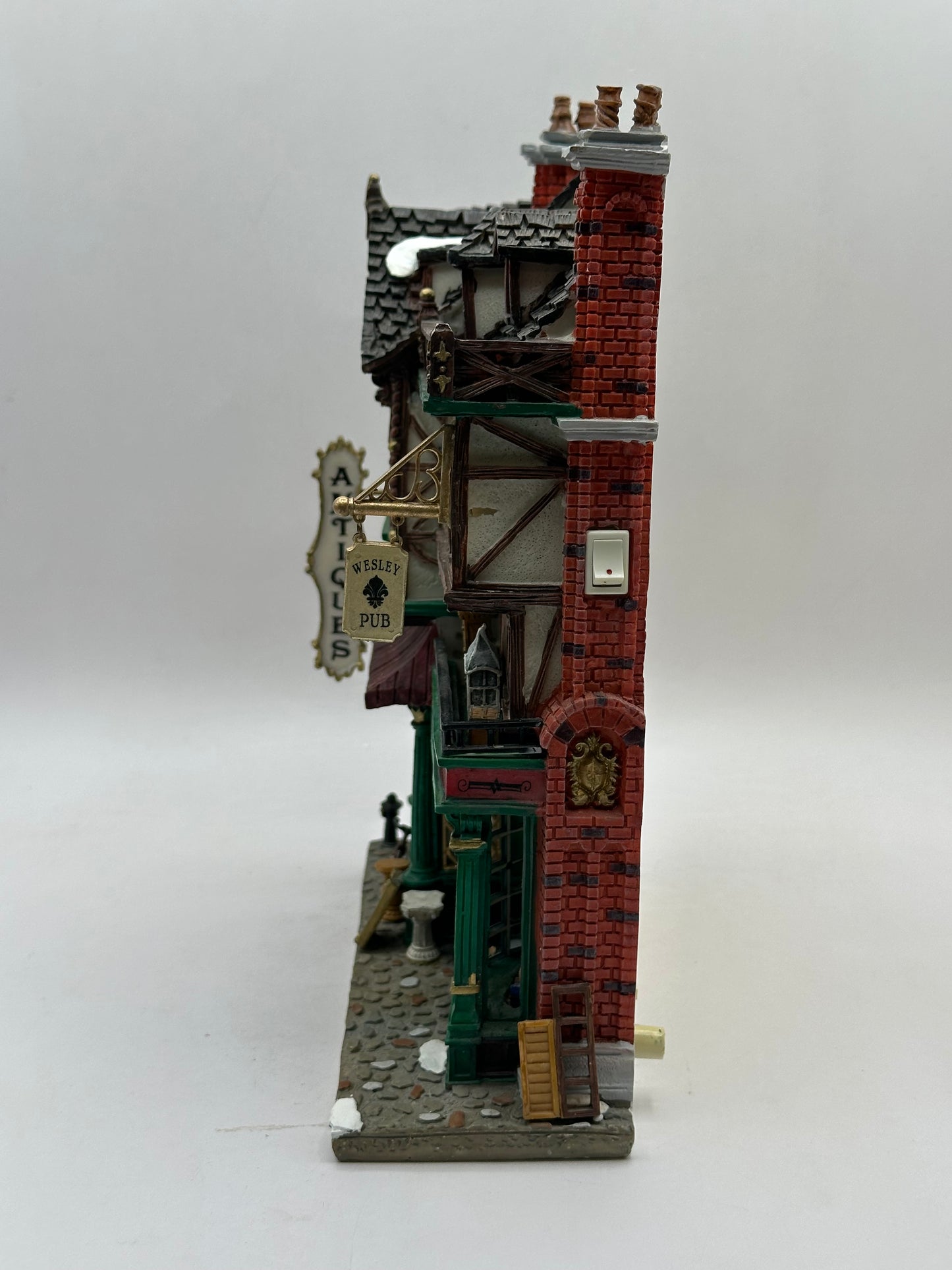 Ashton Antiques (Facade) | Lemax