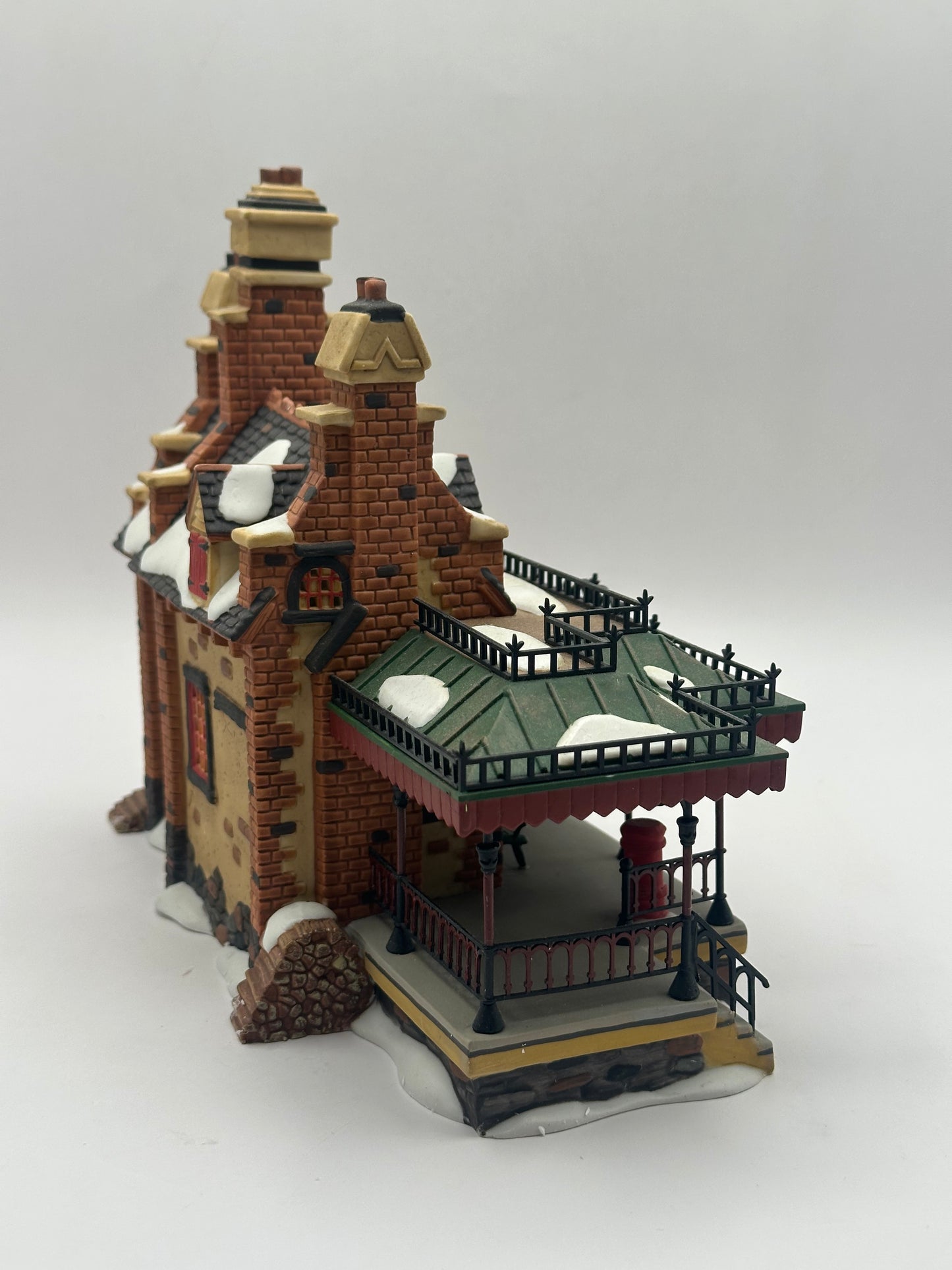 Department 56 - Old Queensbridge Station - Dickens' Village
