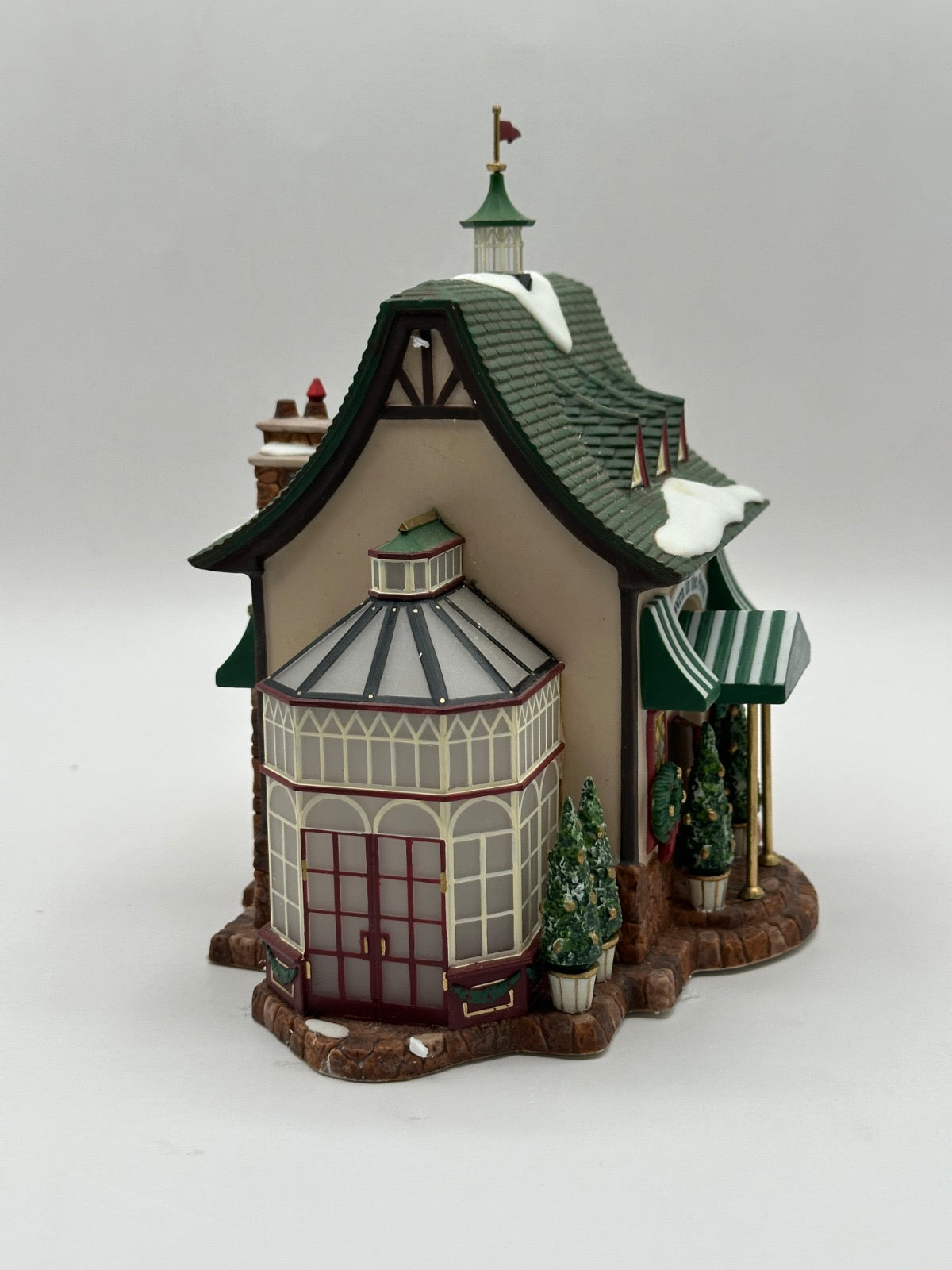 Department 56 - "Tavern In The Park" Restaurant - Christmas in the City