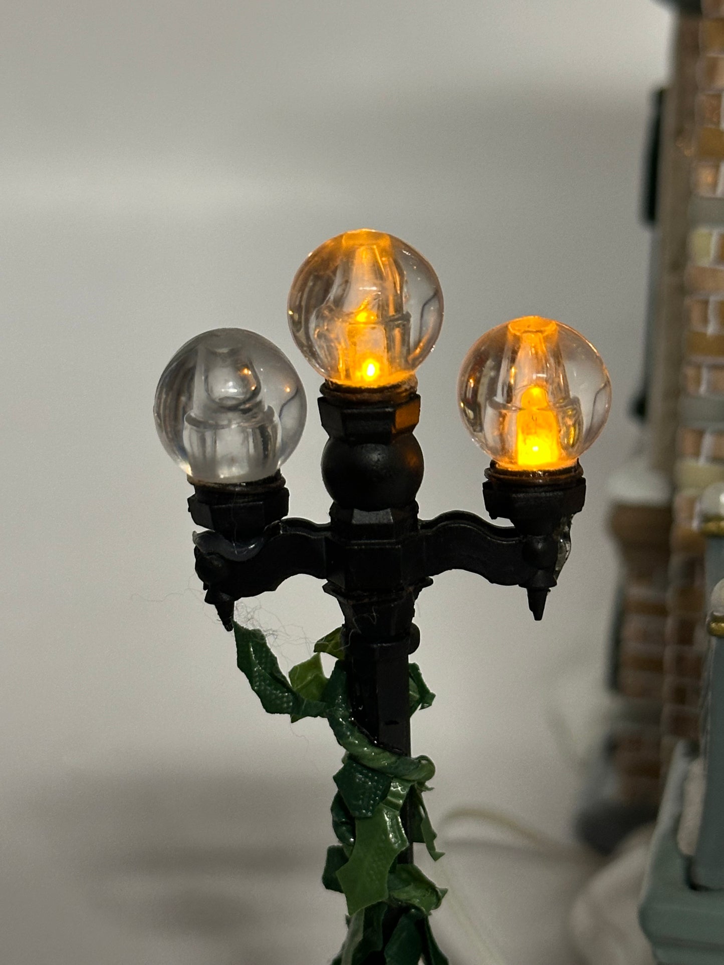 Department 56 - Stillwater Collectibles & Antiques - Dickens’ Village