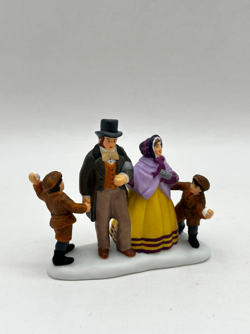 Department 56 - Strolling Down Howard Street - Dickens' Village