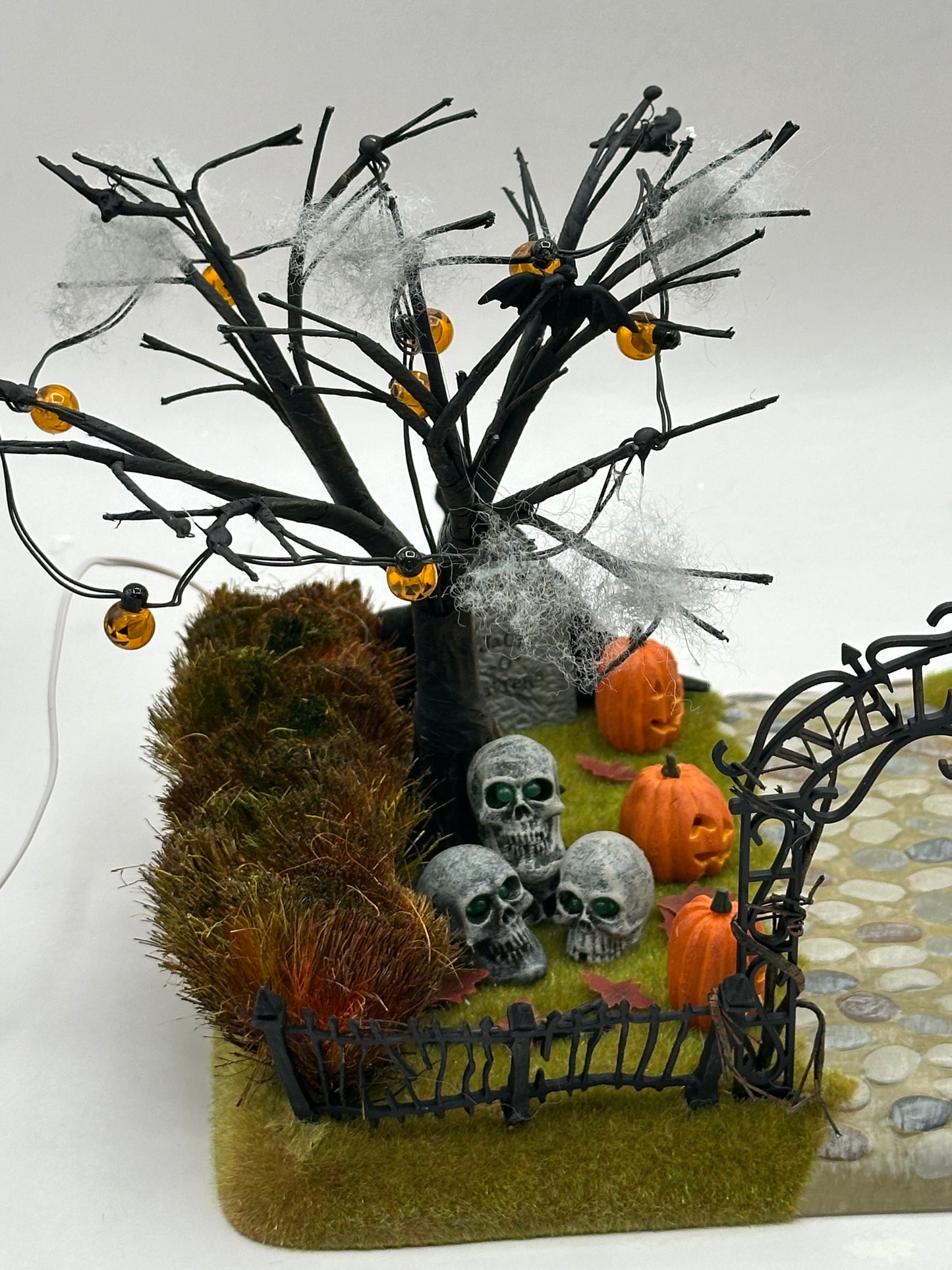 Department 56 - Haunted Front Yard - Snow Village Halloween