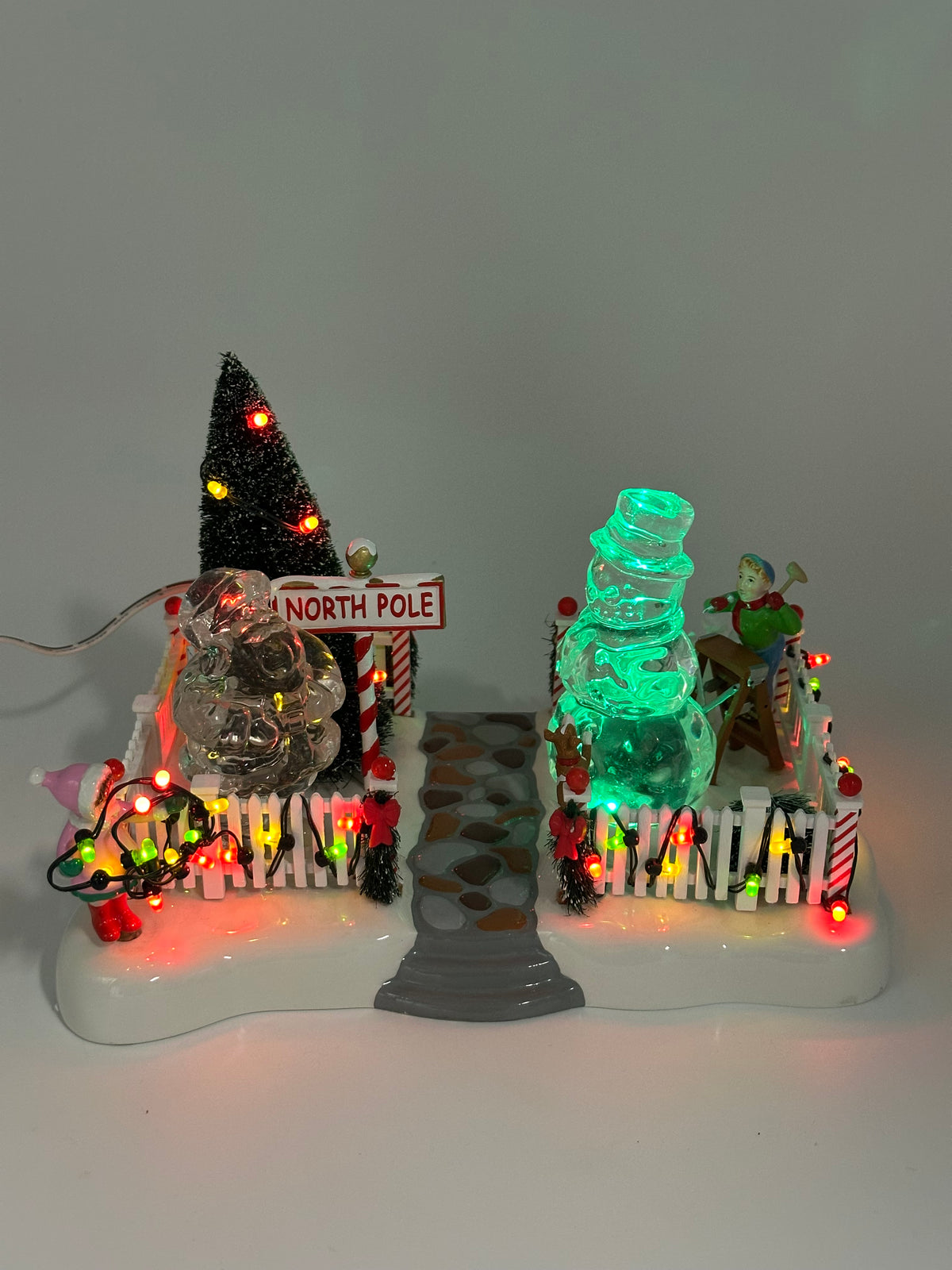 Department 56 - Neighborhood Christmas Scene - Original Snow Village