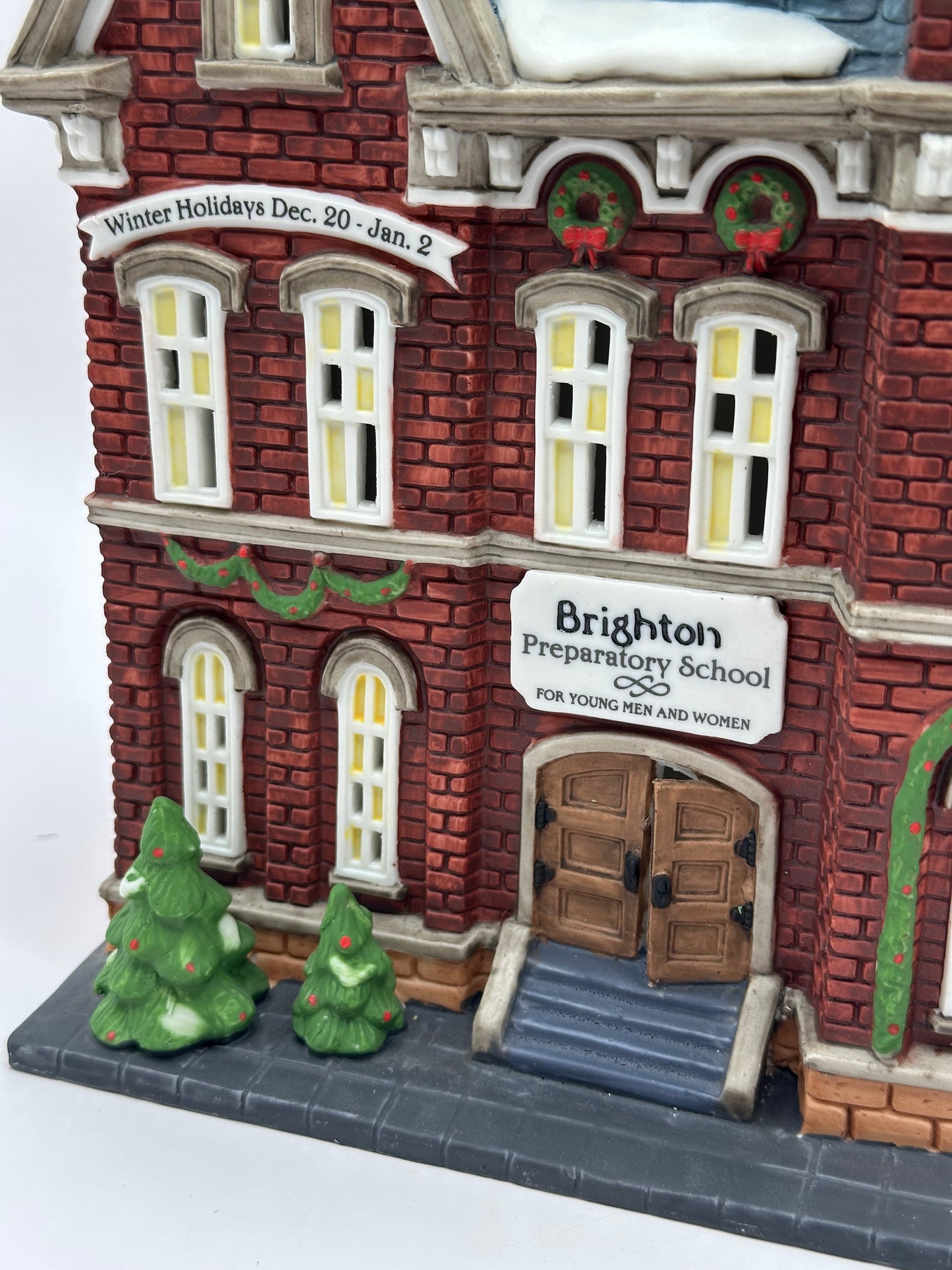 Department 56 - Brighton School - Christmas in the City