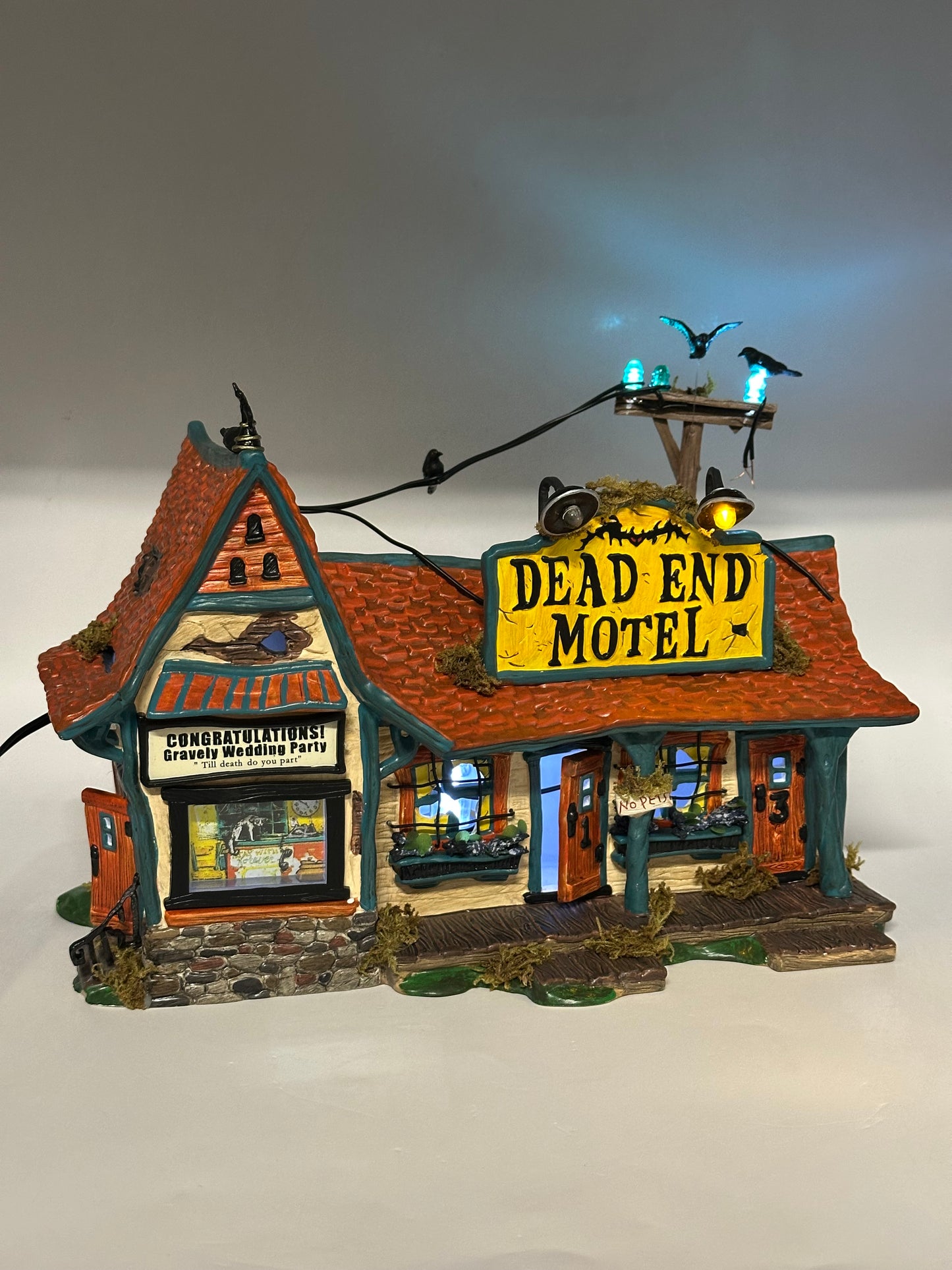 Department 56 - Dead End Motel - Snow Village Halloween