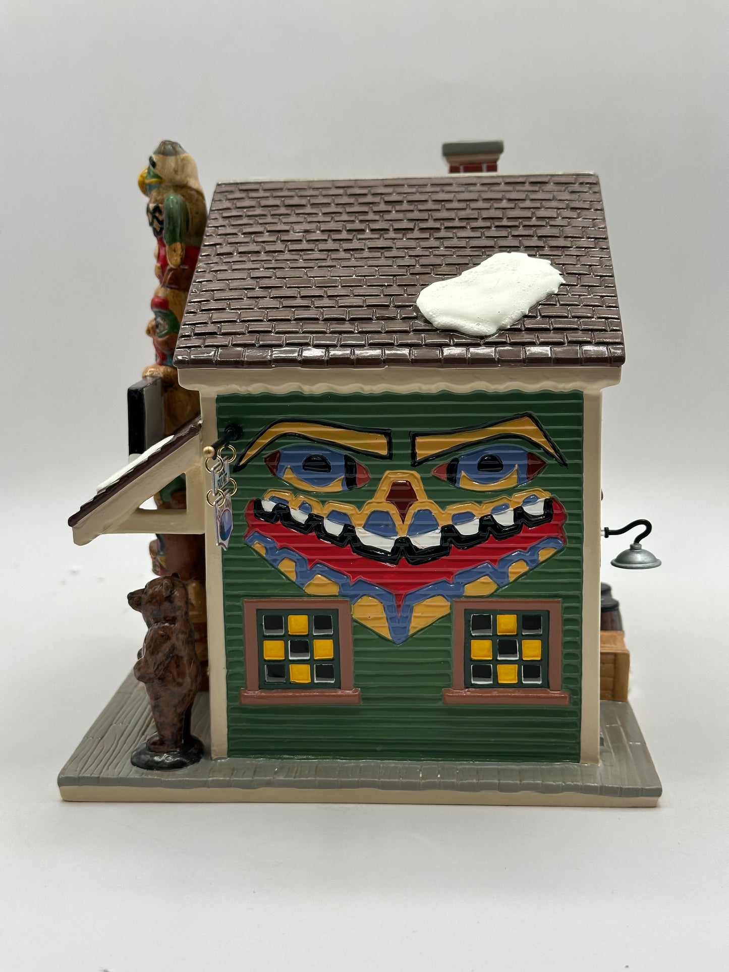 Department 56 - Totem Town Souvenir Shop - Original Snow Village