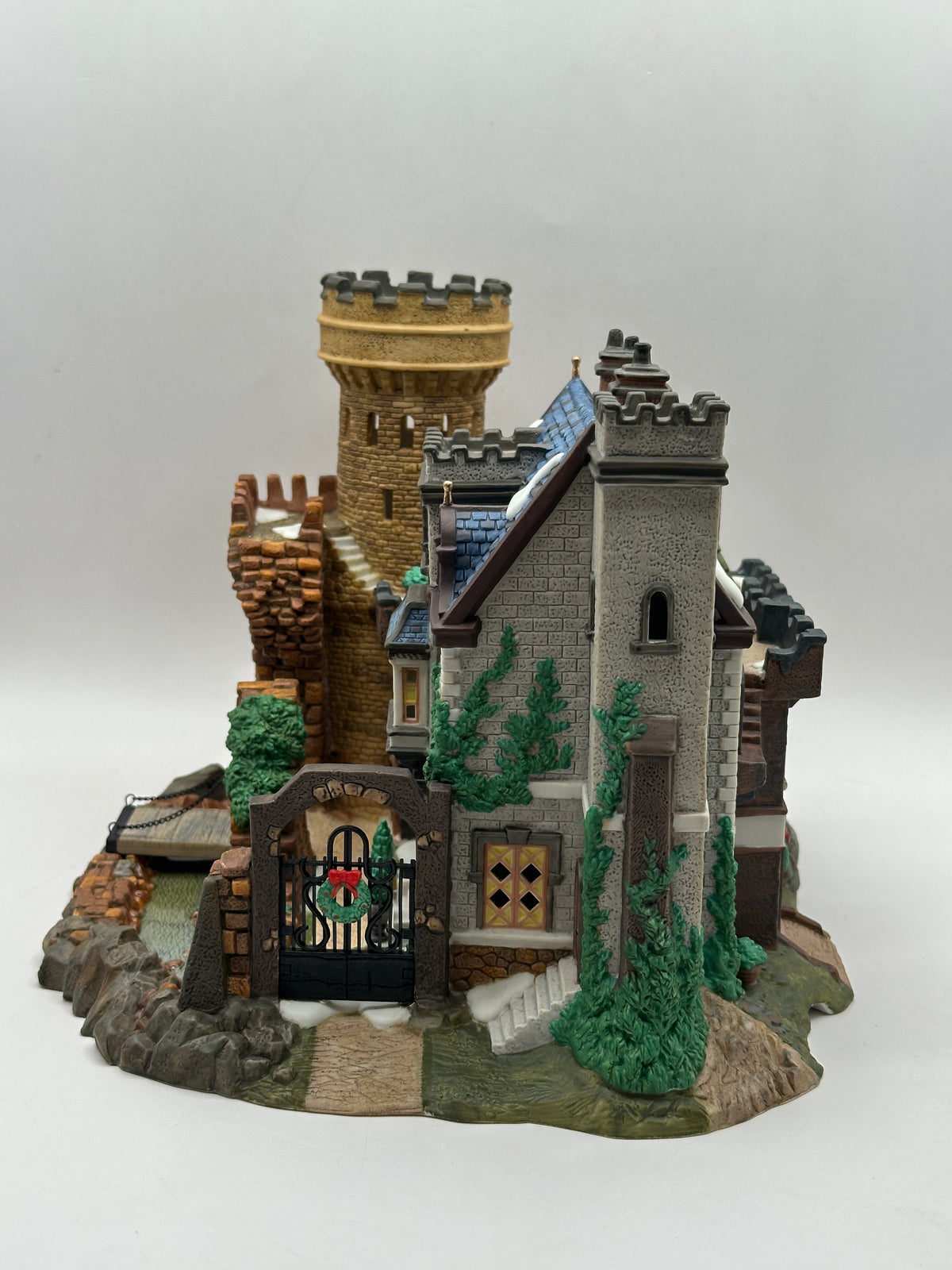 Department 56 - Sheffield Manor - Dickens’ Village