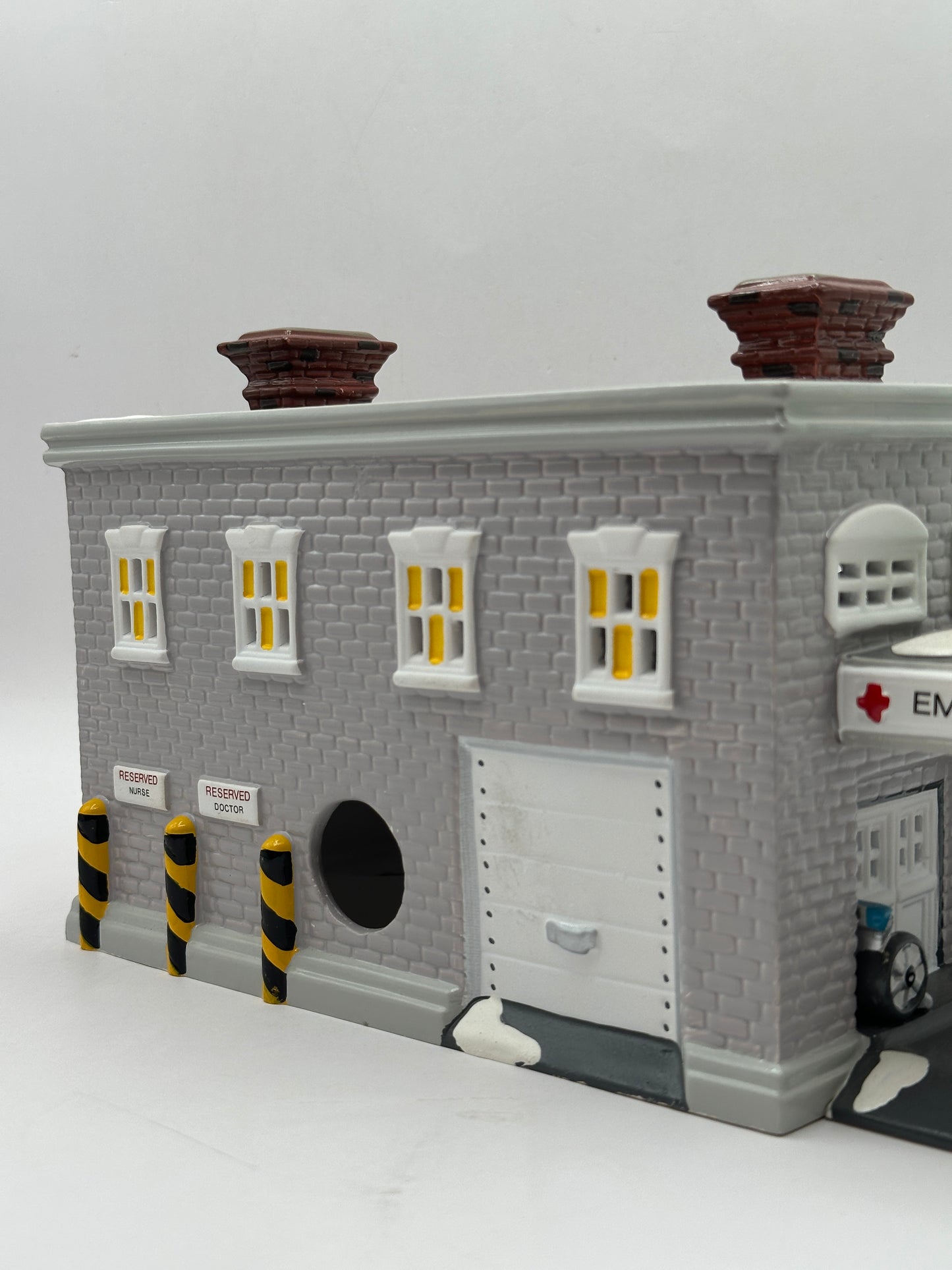 Department 56 - Snowy Hills Hospital - Original Snow Village
