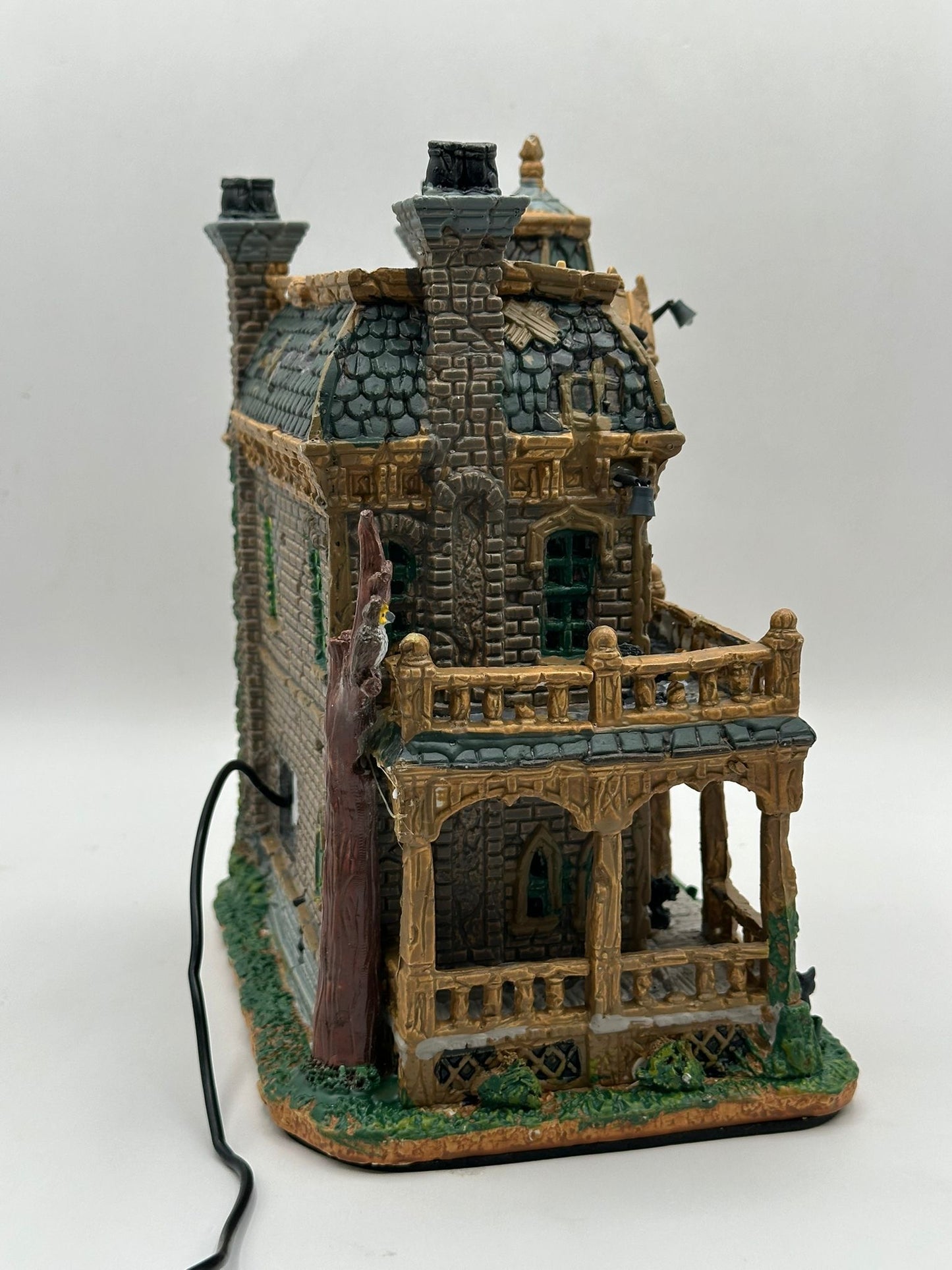 Lemax Spooky Town - Withered Mansion