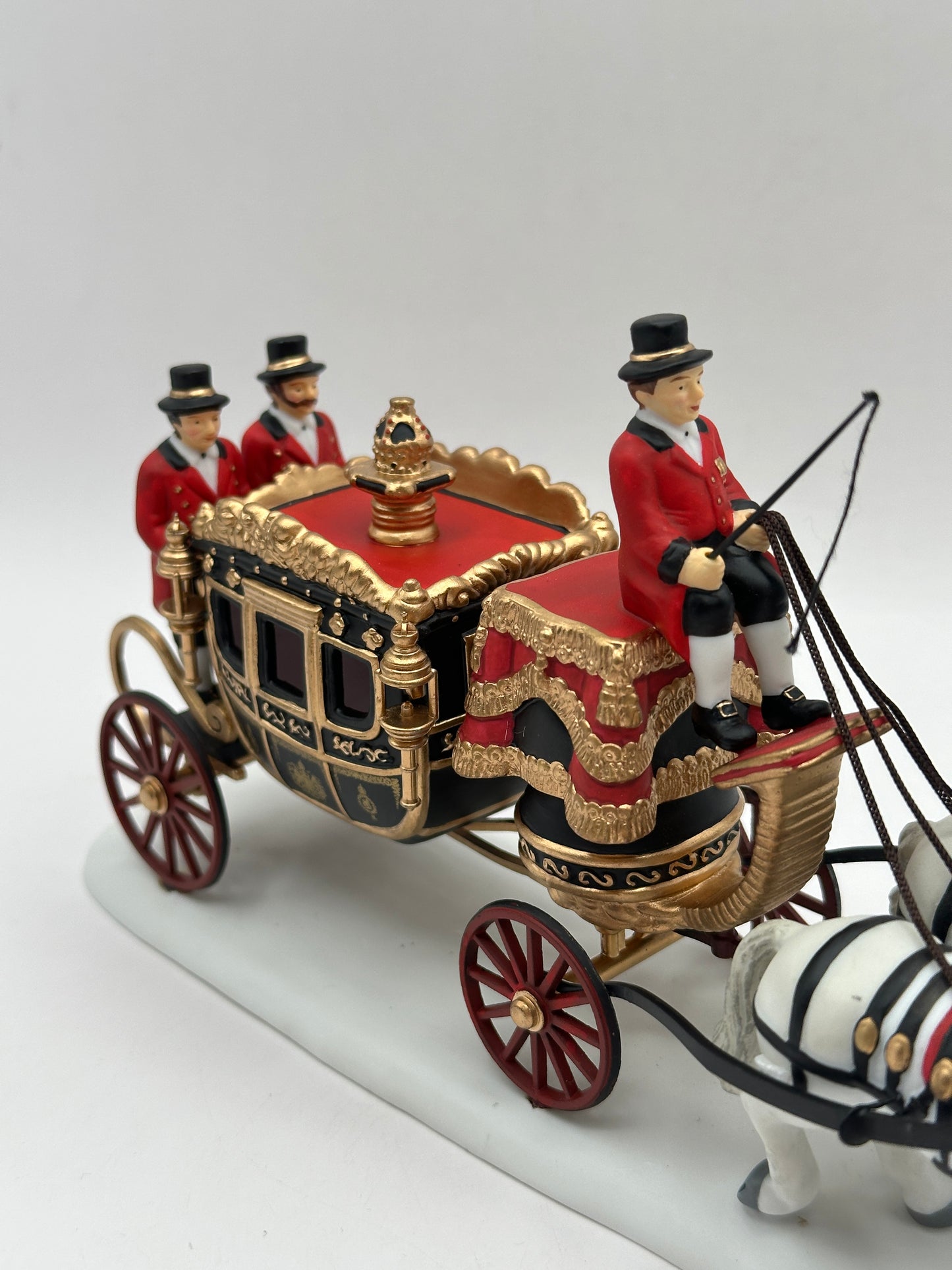 Department 56 - The Queen's Parliamentary Coach - Dickens' Village
