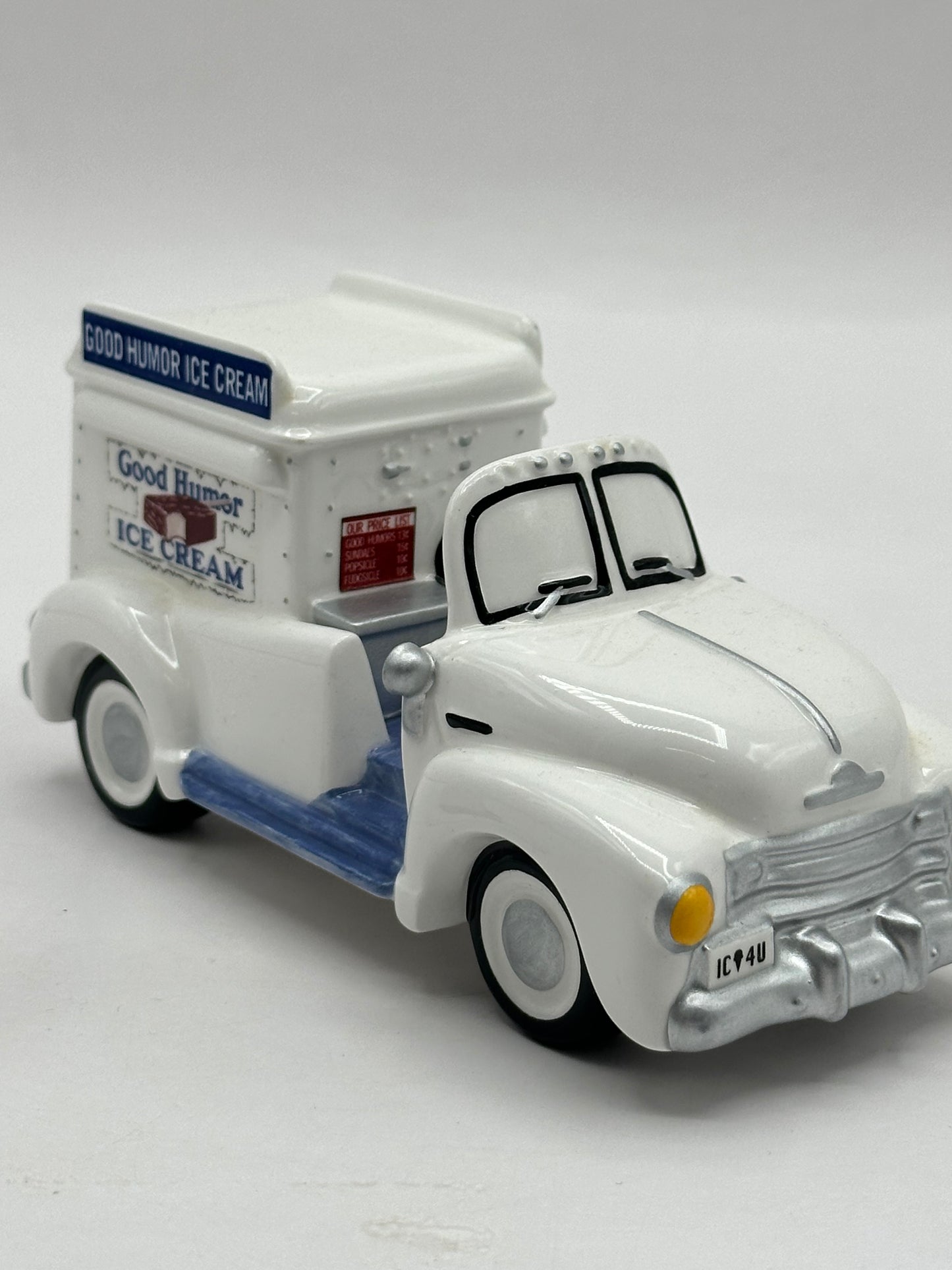 Department 56 - It's Time for an Icy Treat - Original Snow Village