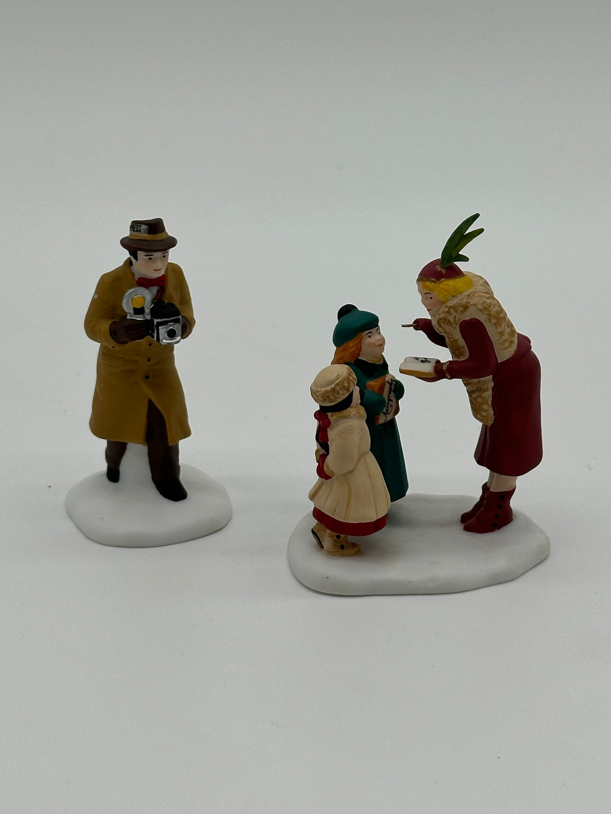 Department 56 - Big Smile For The Camera - Christmas in the City