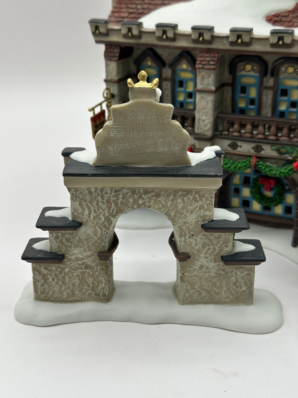 Department 56 - Victorian University - Dickens' Village