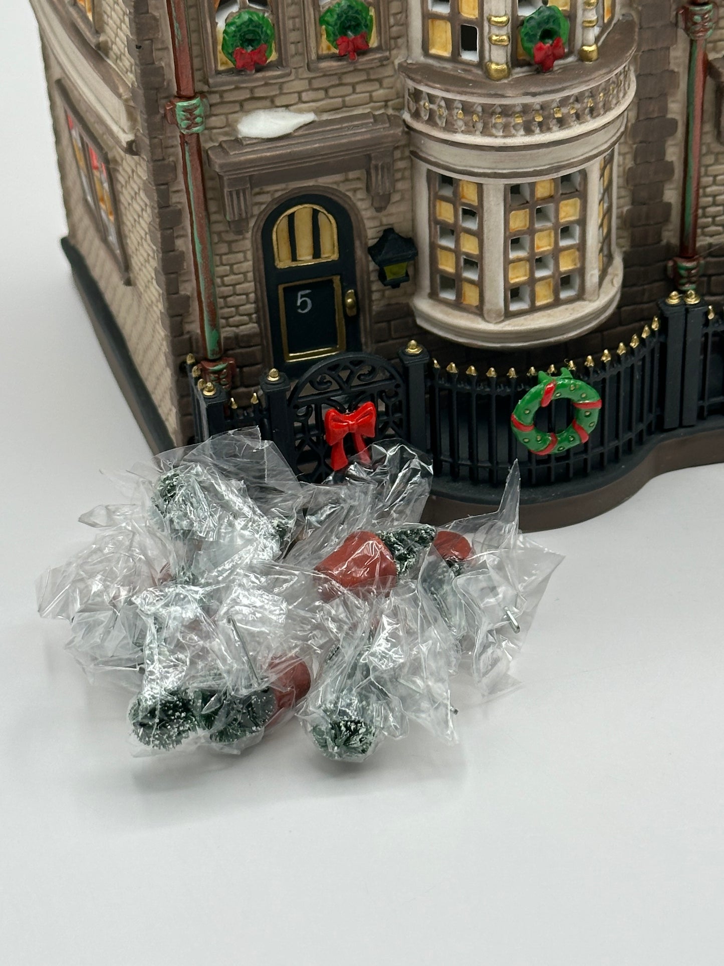 Department 56 - Mulberrie Court Brownstones - Dickens' Village