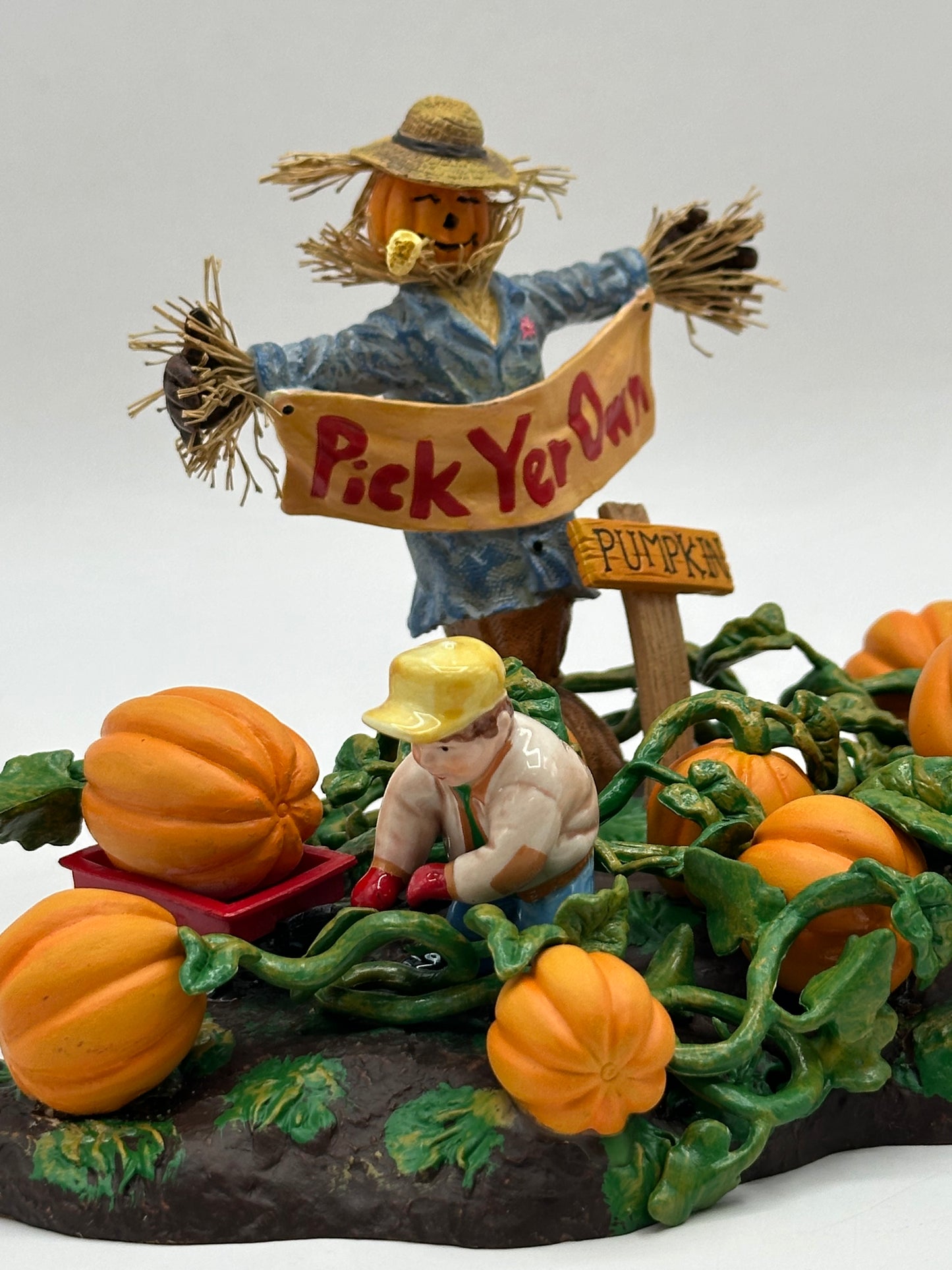 Department 56 - Pick Your Own Pumpkin - Snow Village Halloween