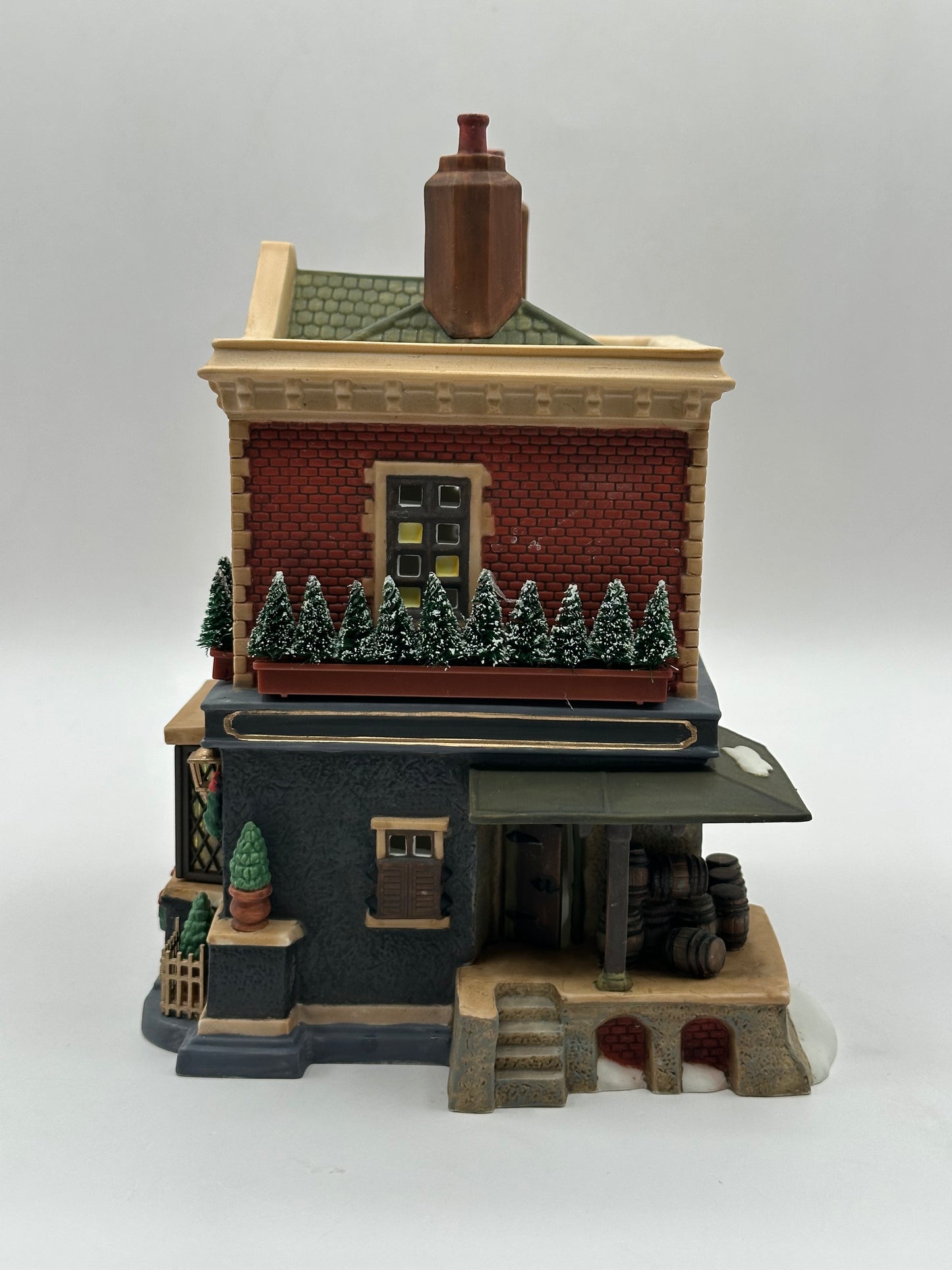 Department 56 - The Horse and Hound Pub - Dickens' Village