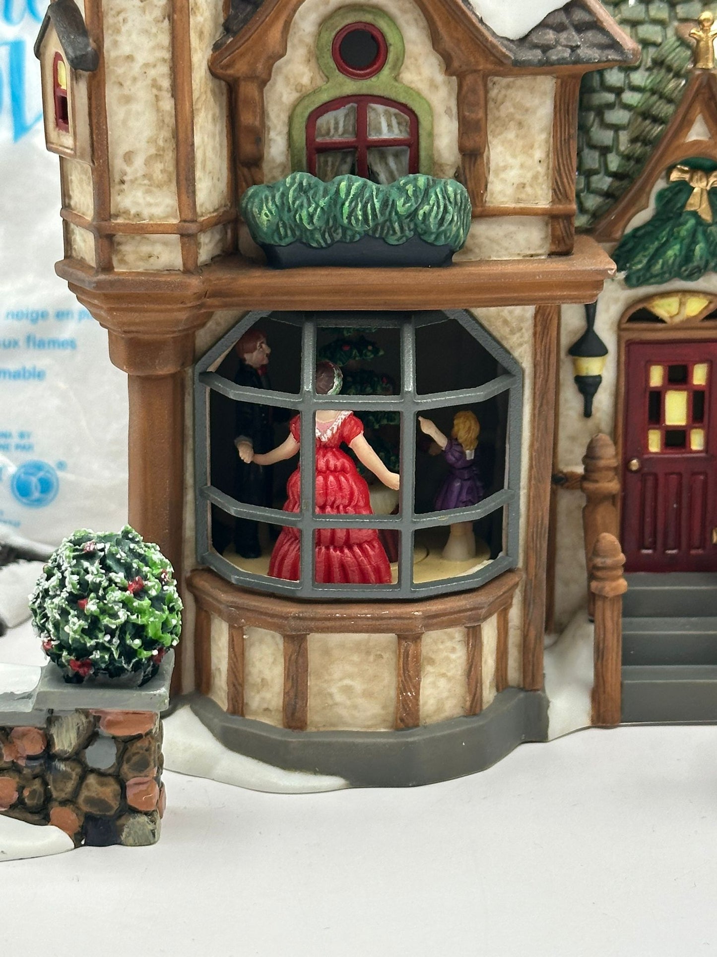 Department 56 - 1 Royal Tree Court - Dickens' Village