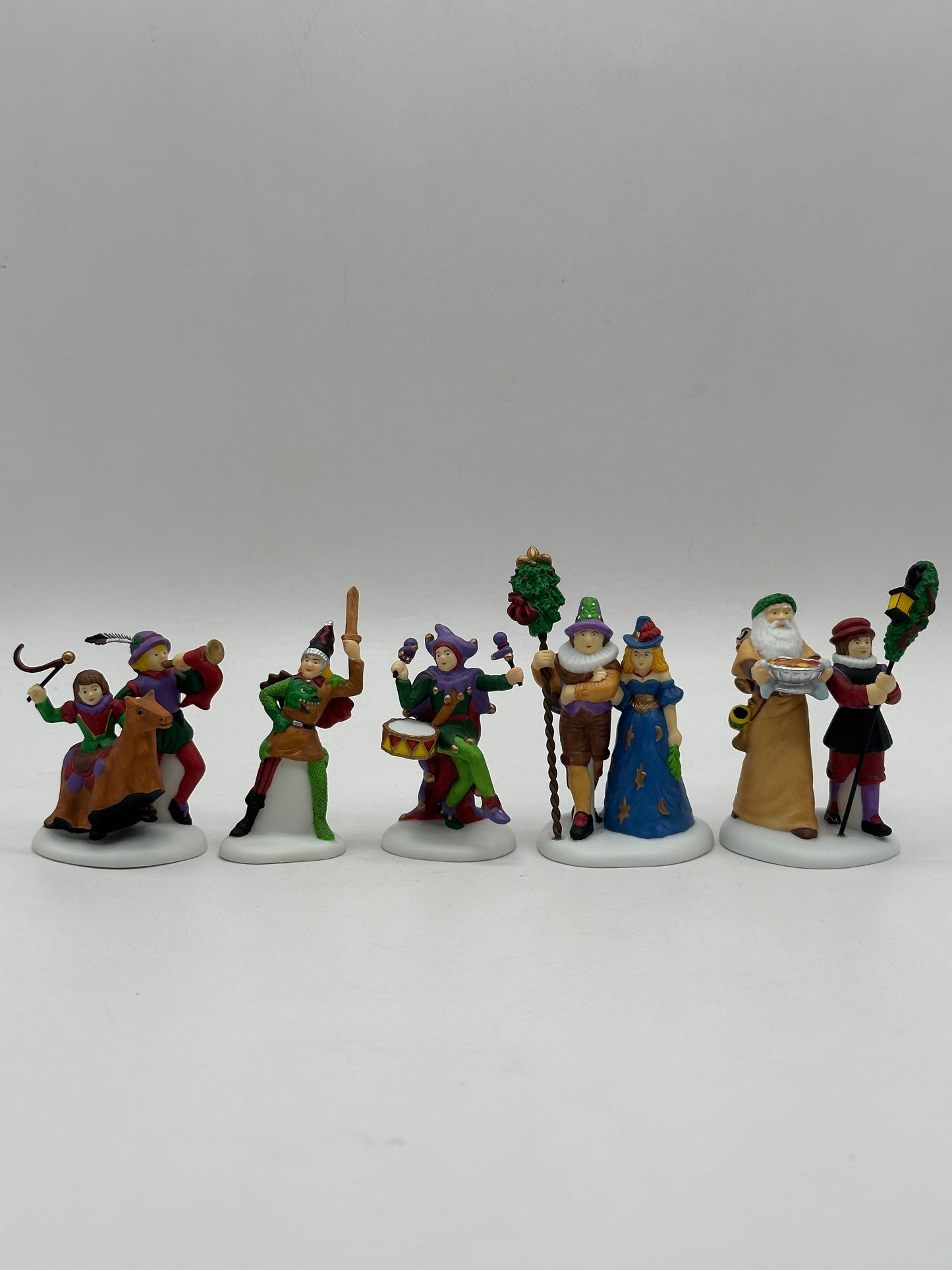 Department 56 - Here We Come A-Wassailing - Dickens' Village