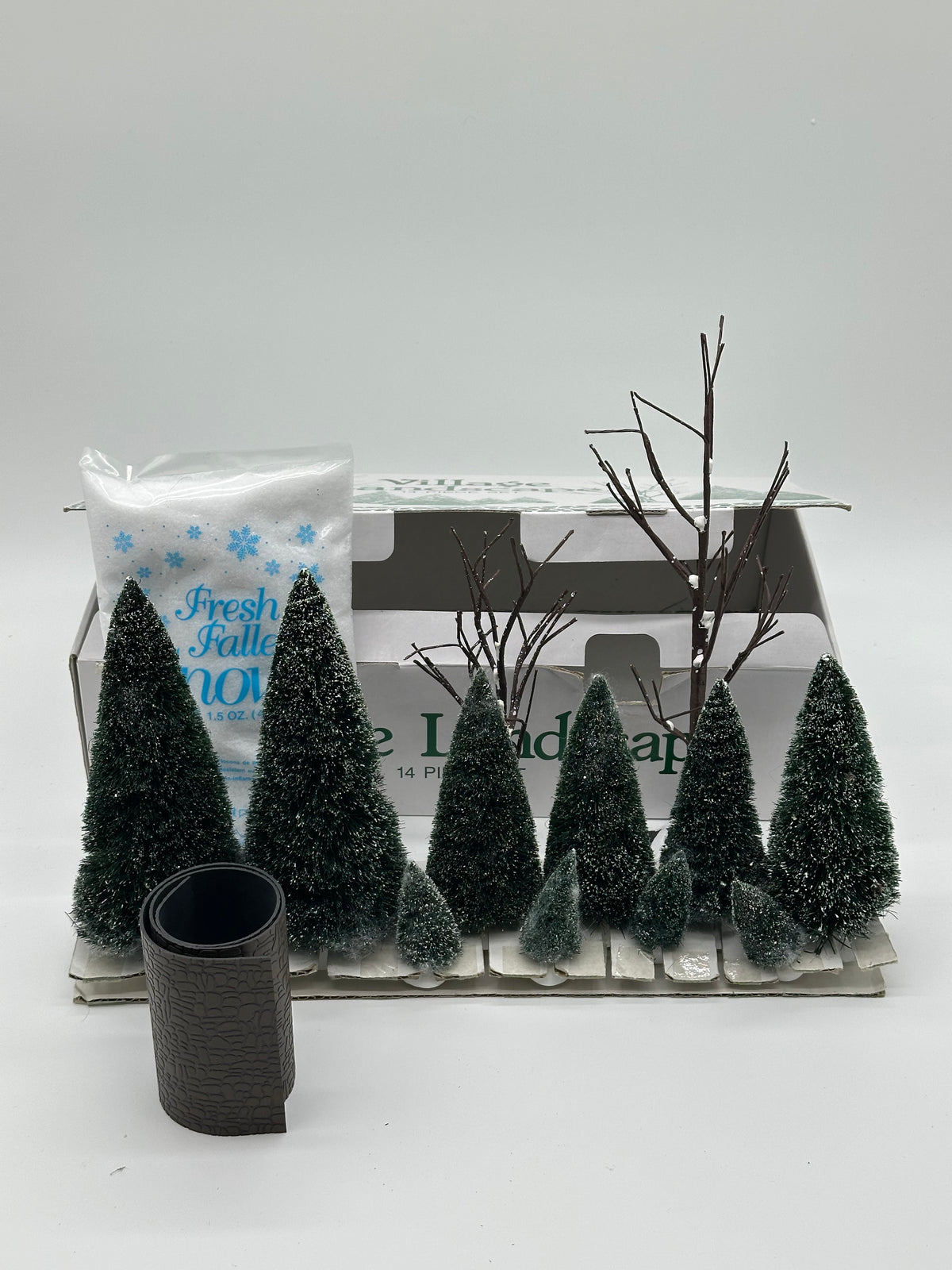 Department 56 - Village Landscape 14 Piece Set - Village Accessories