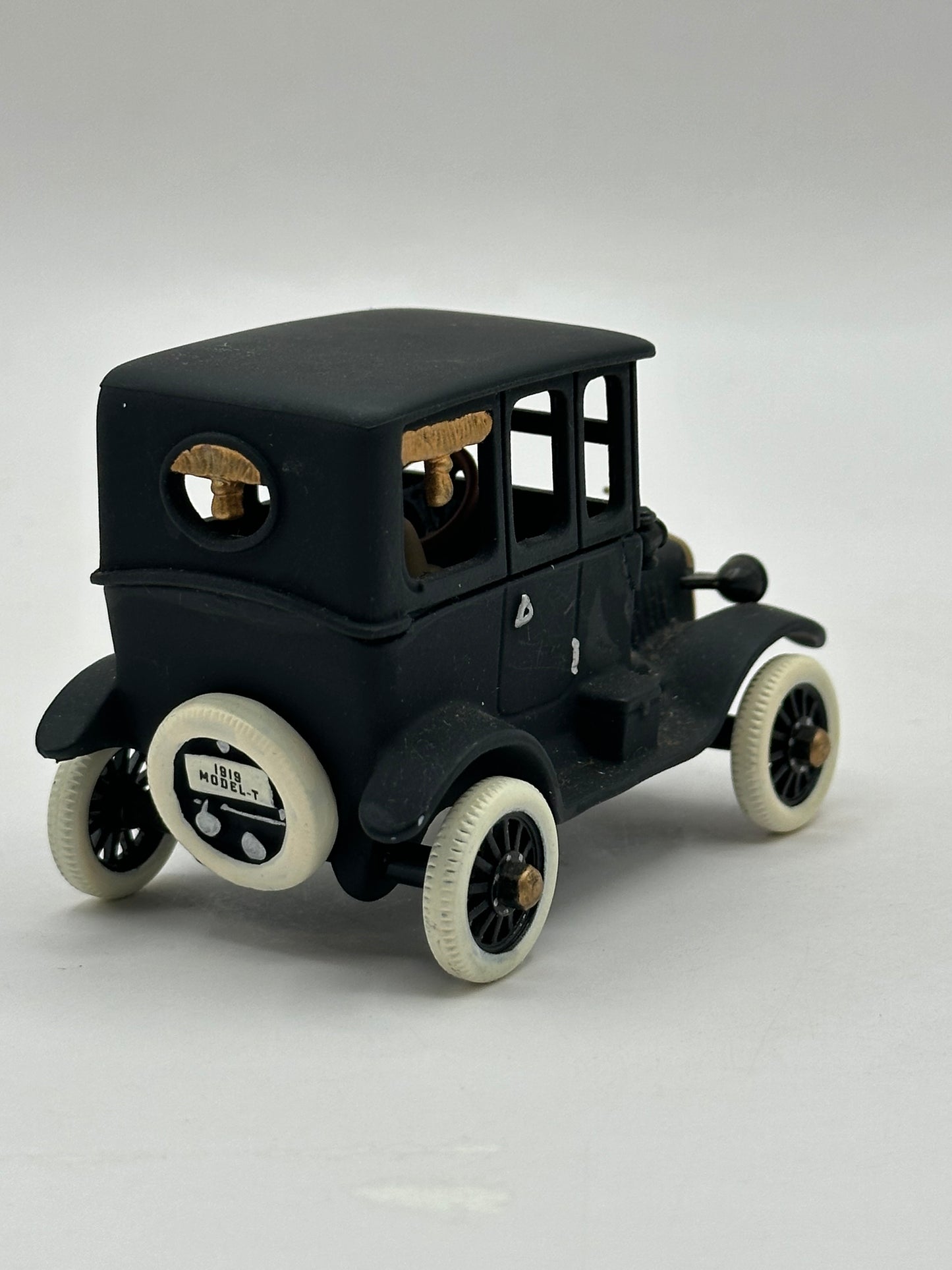 Department 56 - 1919 Ford Model-T - Christmas in the City