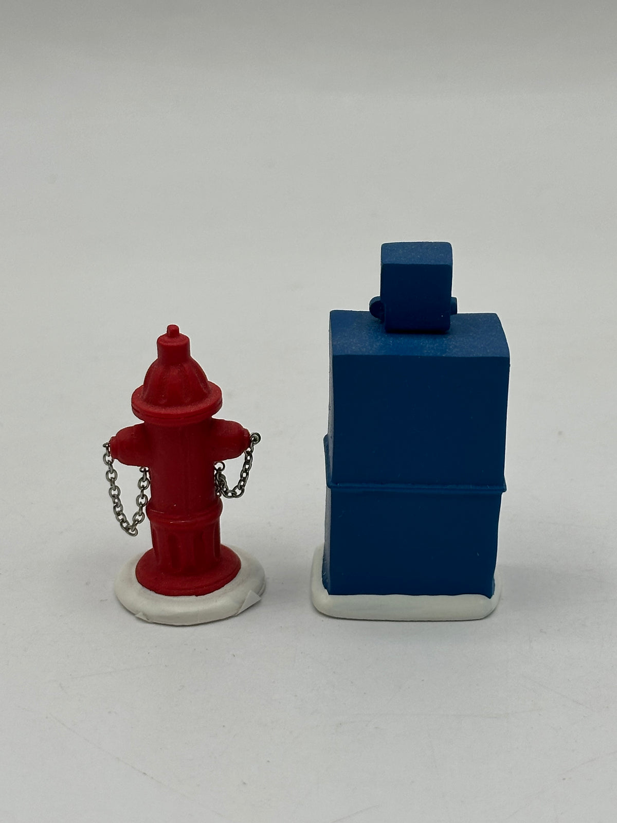 Department 56 - Fire Hydrant, Paper Box - Village Accessories