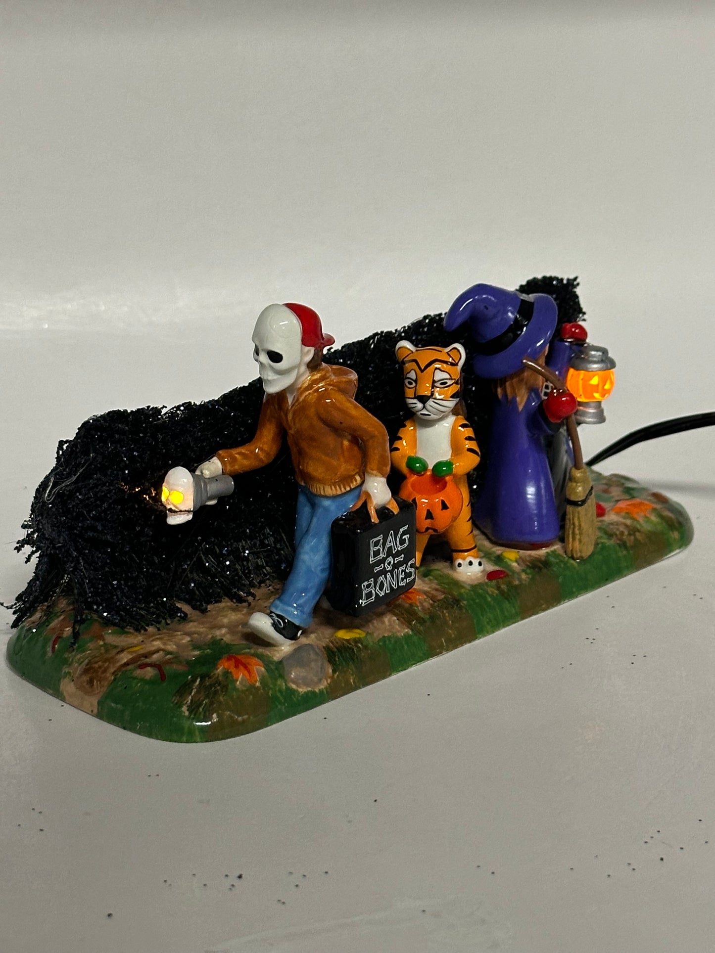 Department 56 - Lighting Up Halloween - Snow Village Halloween