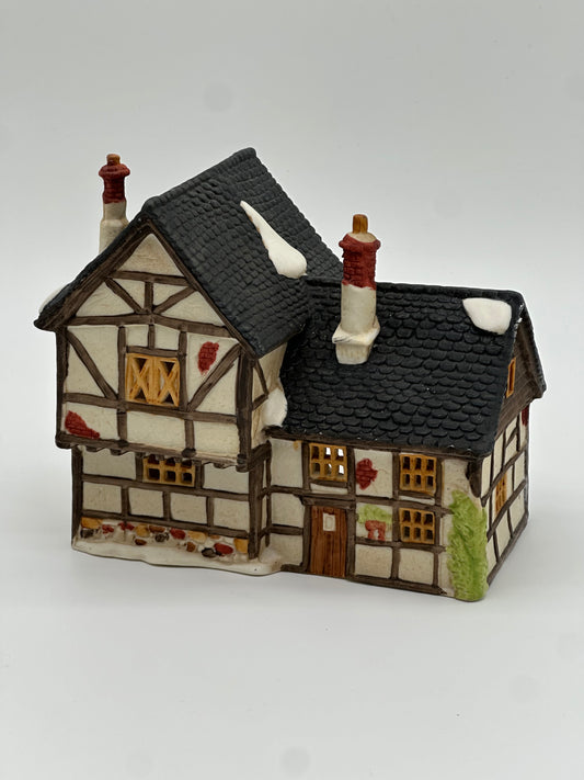 Department 56 - Tudor Cottage - Dickens' Village
