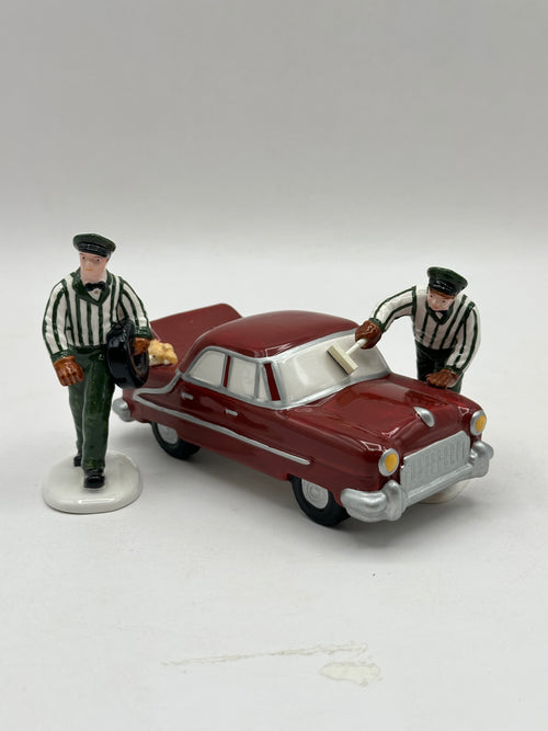 Department 56 - Service With A Smile - Original Snow Village