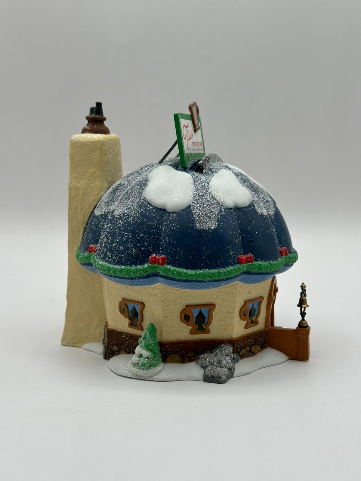 Department 56 - 'Elf Land' Cold Care Clinic - North Pole Series